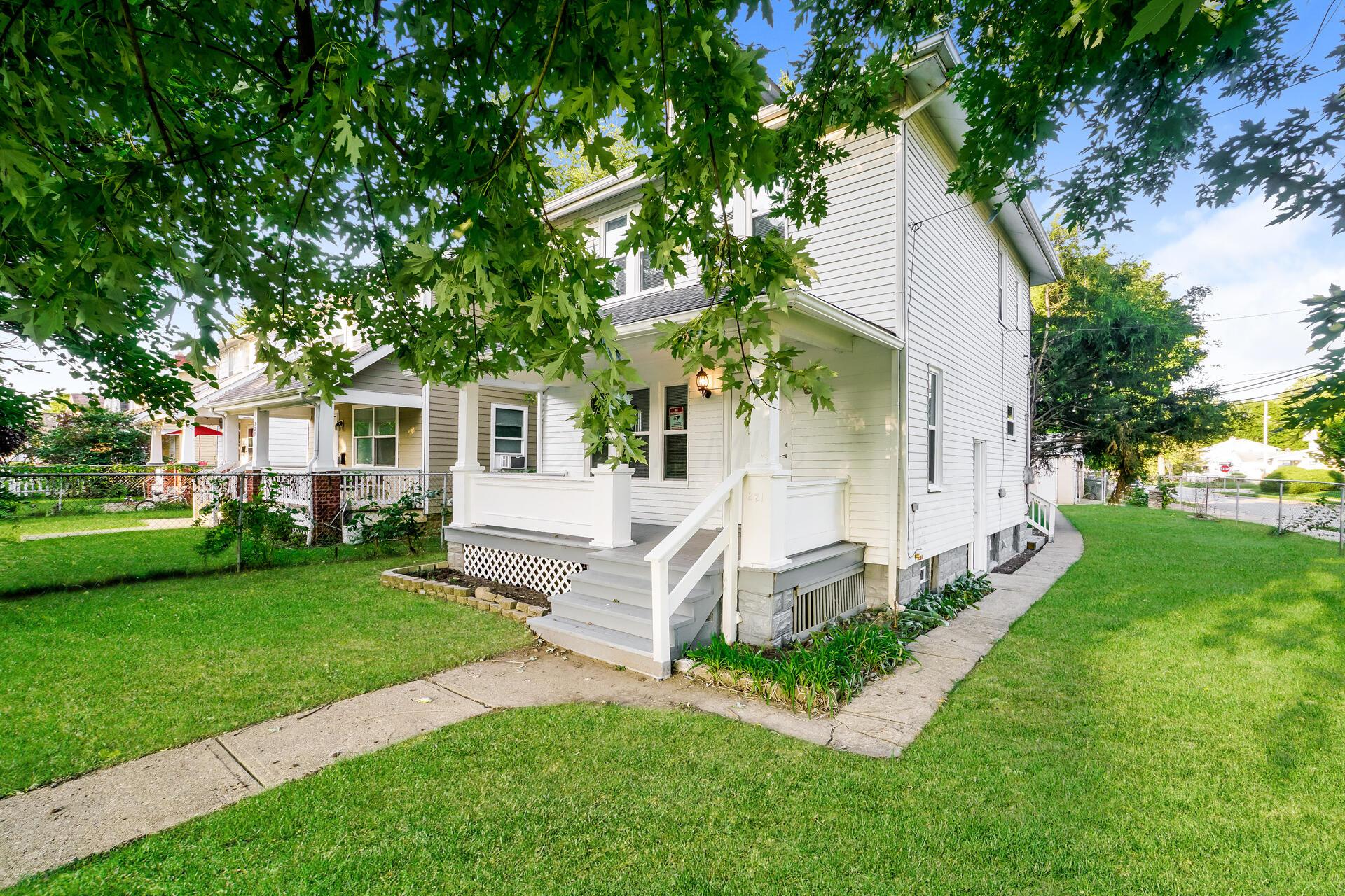 221 Columbian Avenue