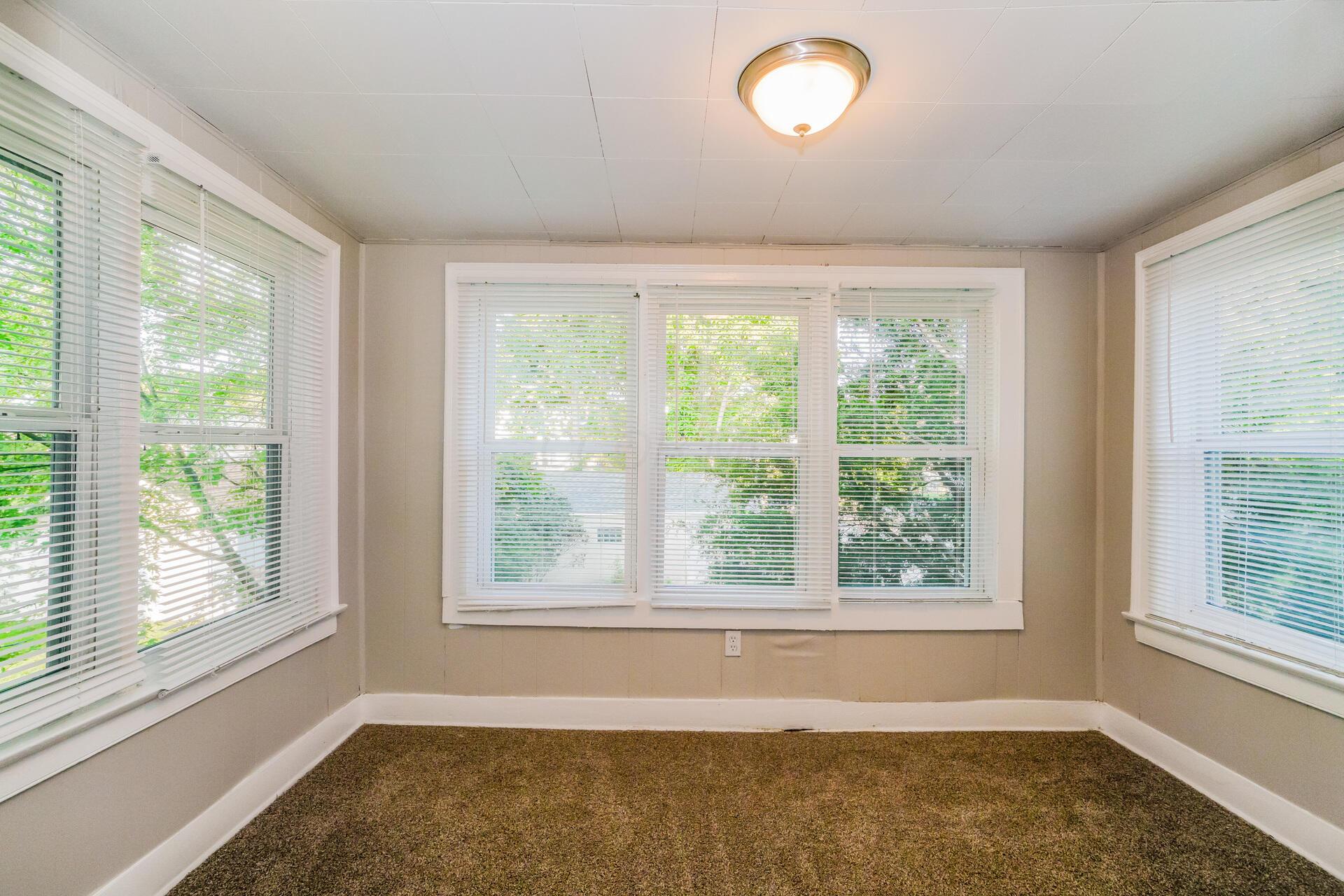 221 Columbian Avenue