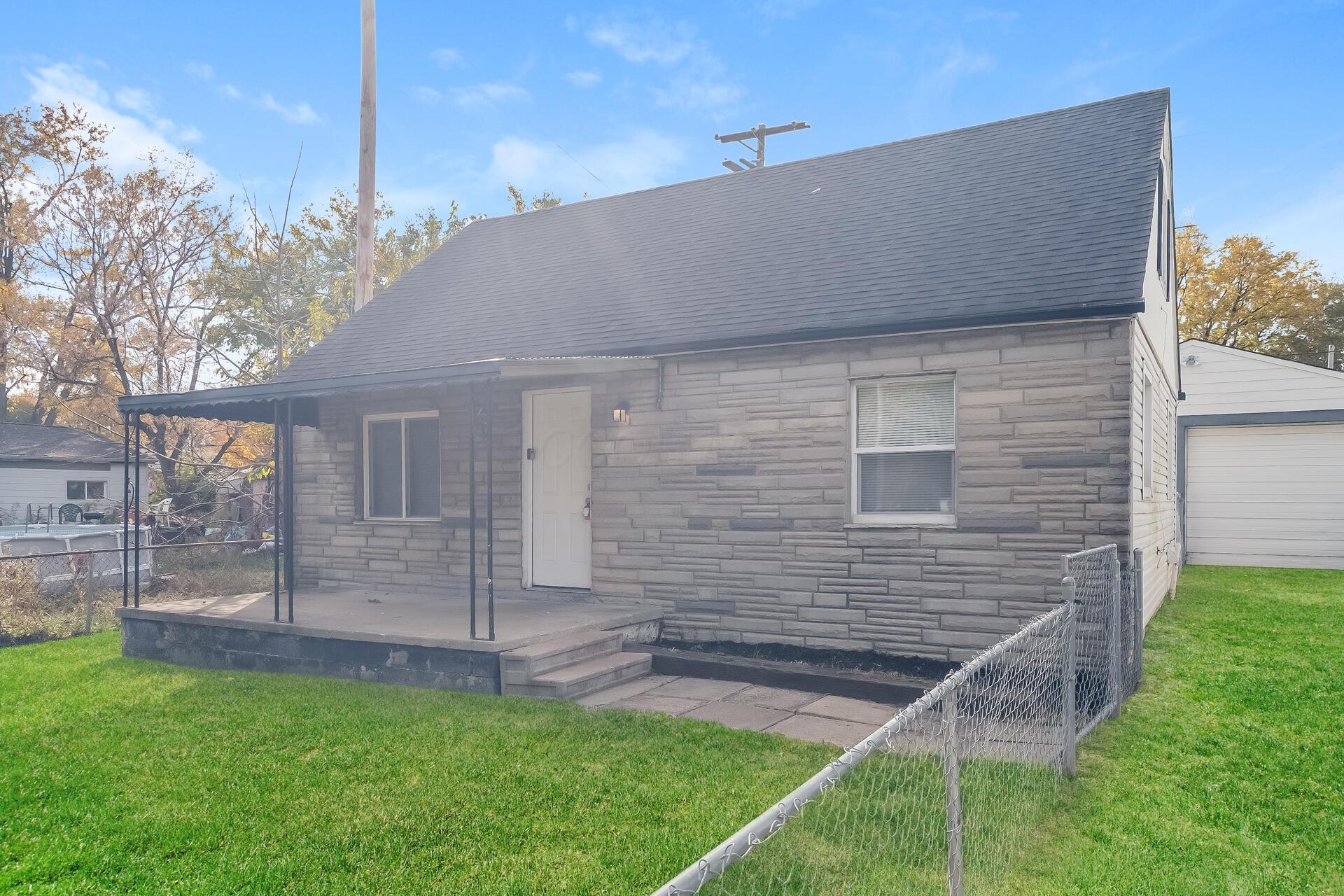 757 Lawndale Avenue