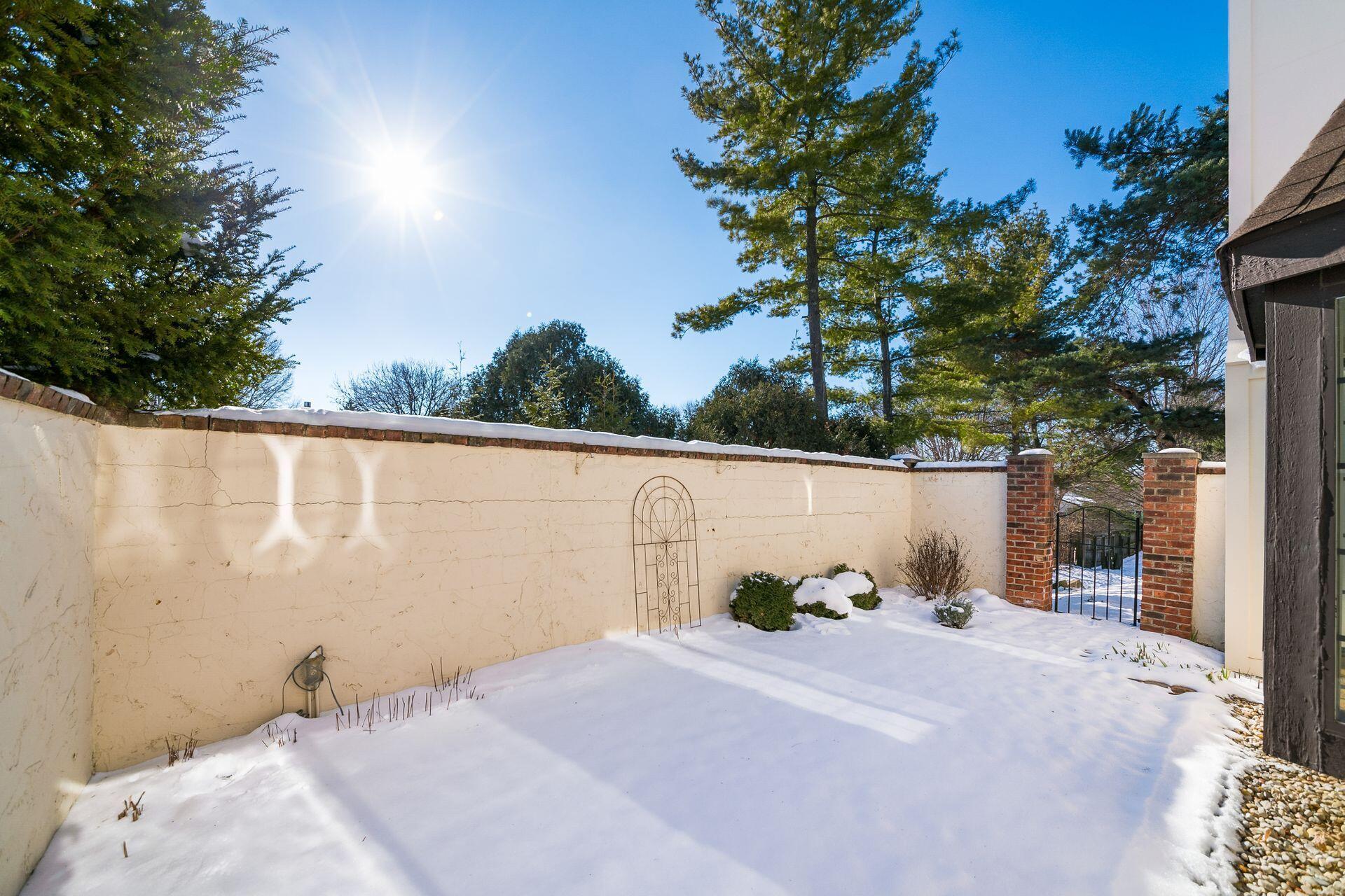 123 Saint Julien Street, 31E