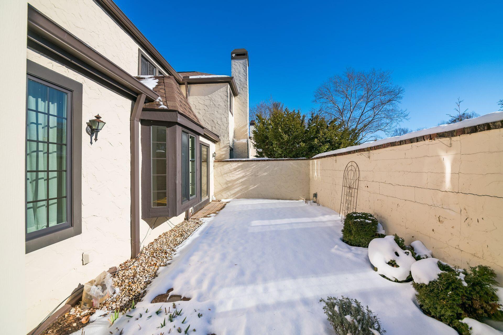 123 Saint Julien Street, 31E