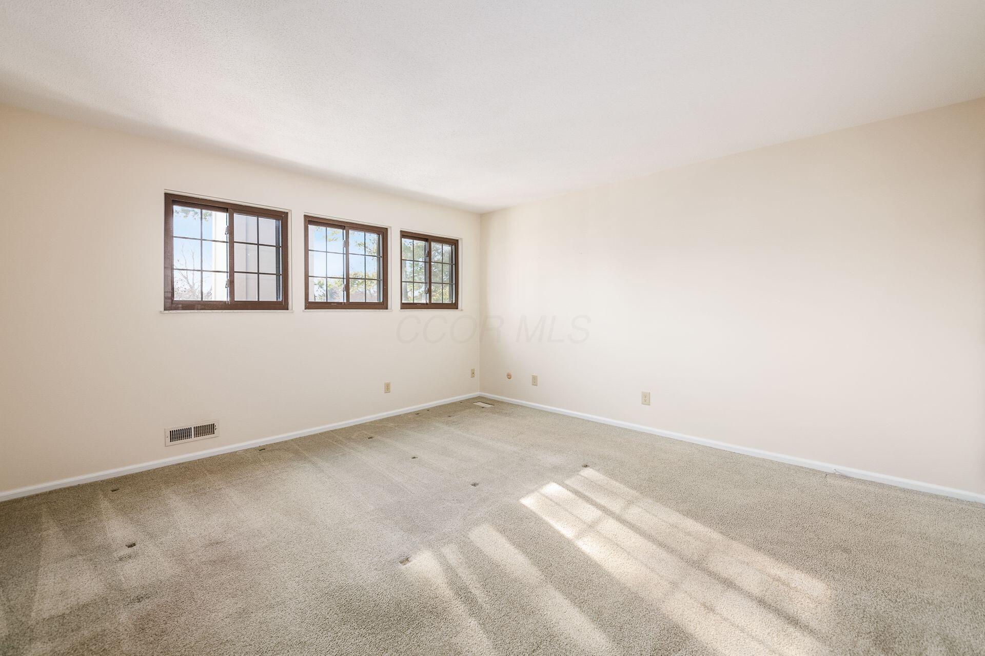 123 Saint Julien Street, 31E