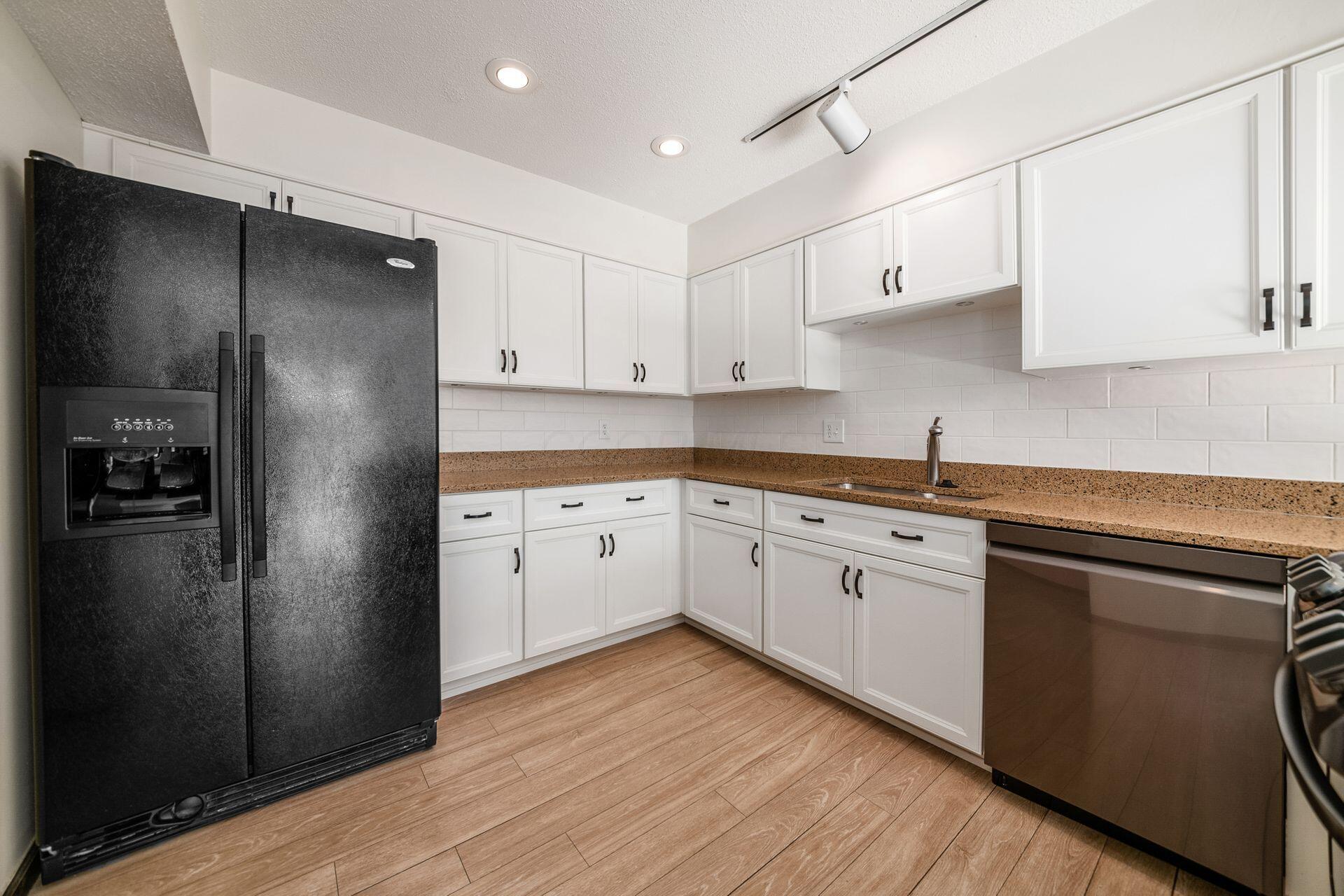 123 Saint Julien Street, 31E