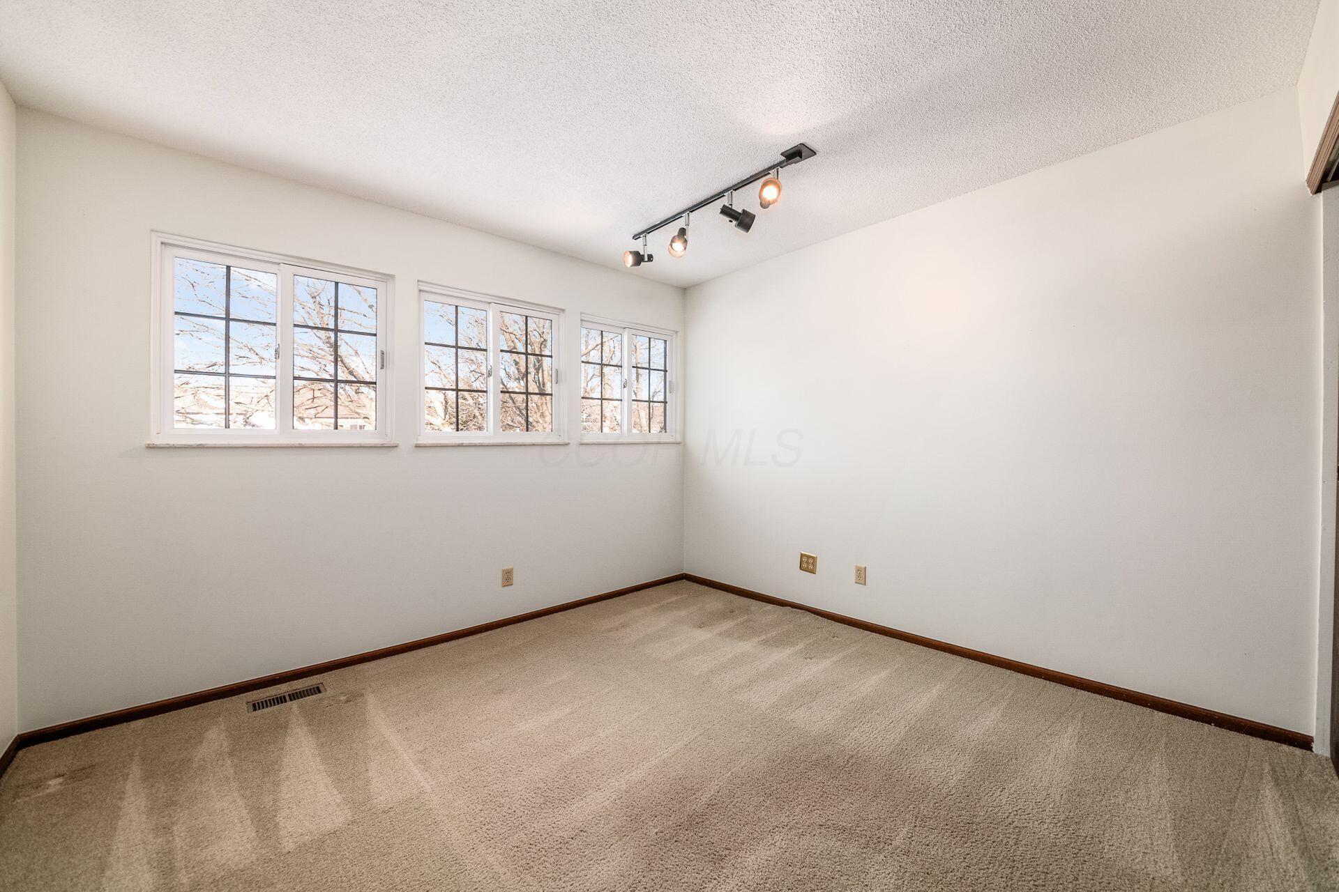 123 Saint Julien Street, 31E