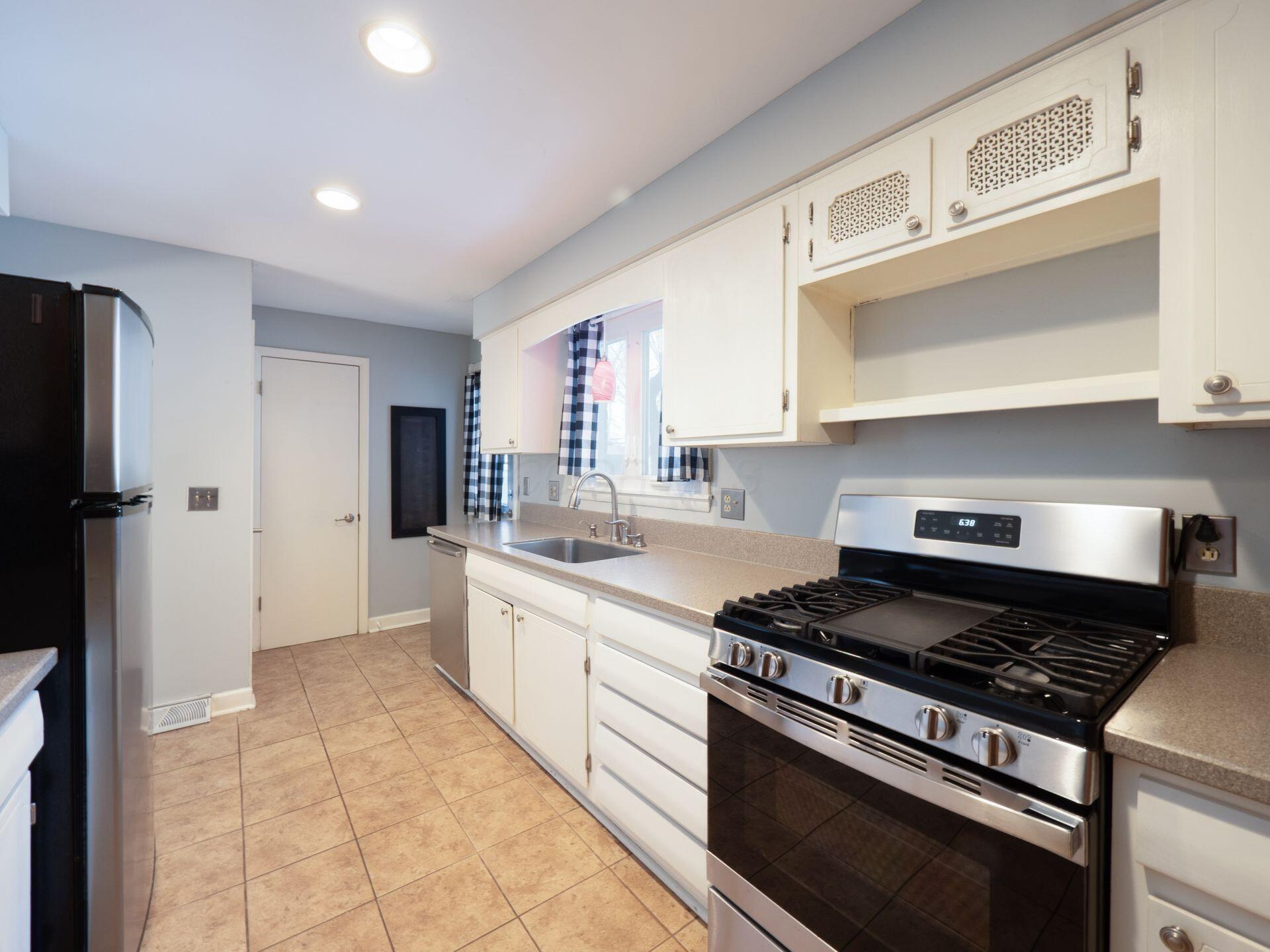 108 E Dublin Granville Road, K