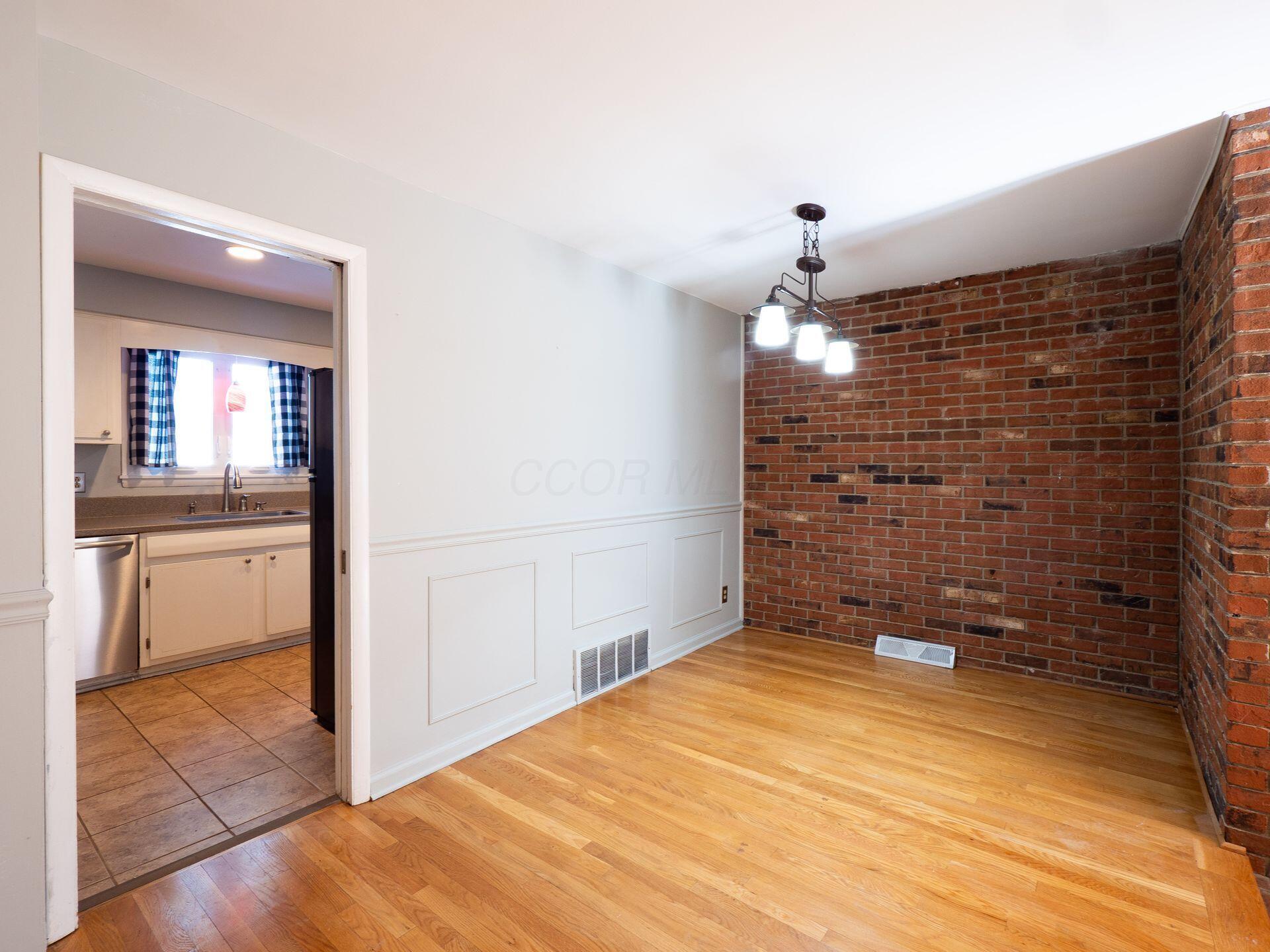 108 E Dublin Granville Road, K