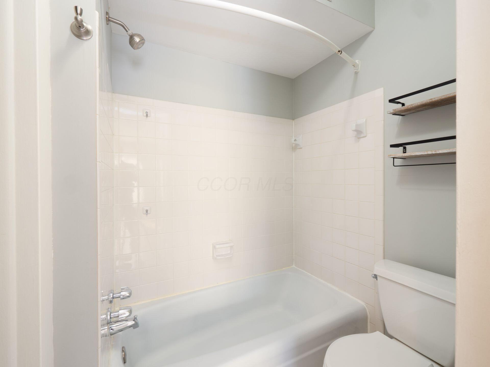 108 E Dublin Granville Road, K