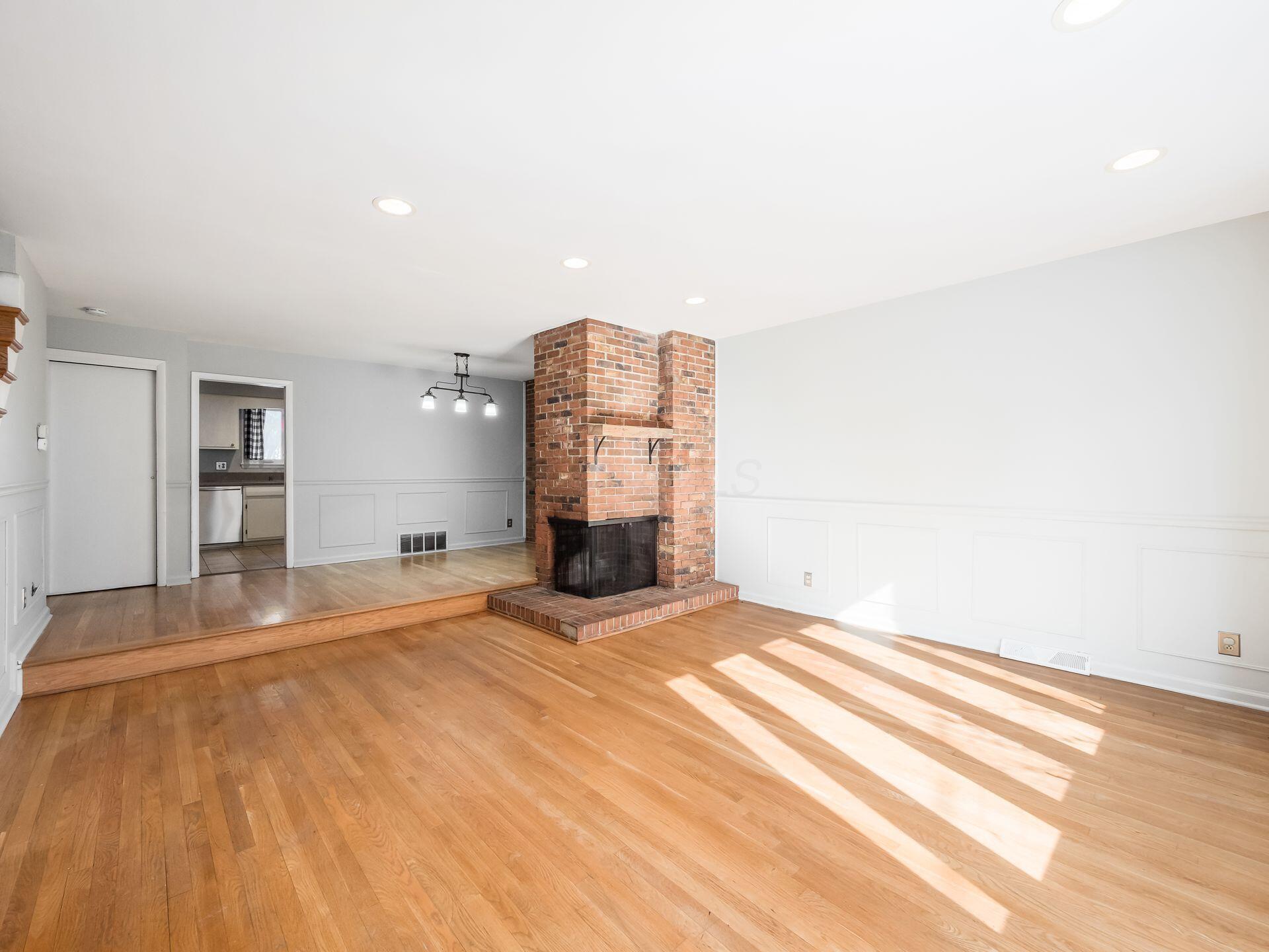 108 E Dublin Granville Road, K