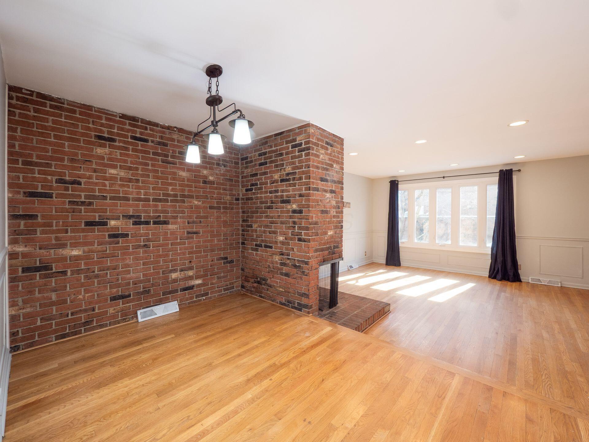 108 E Dublin Granville Road, K