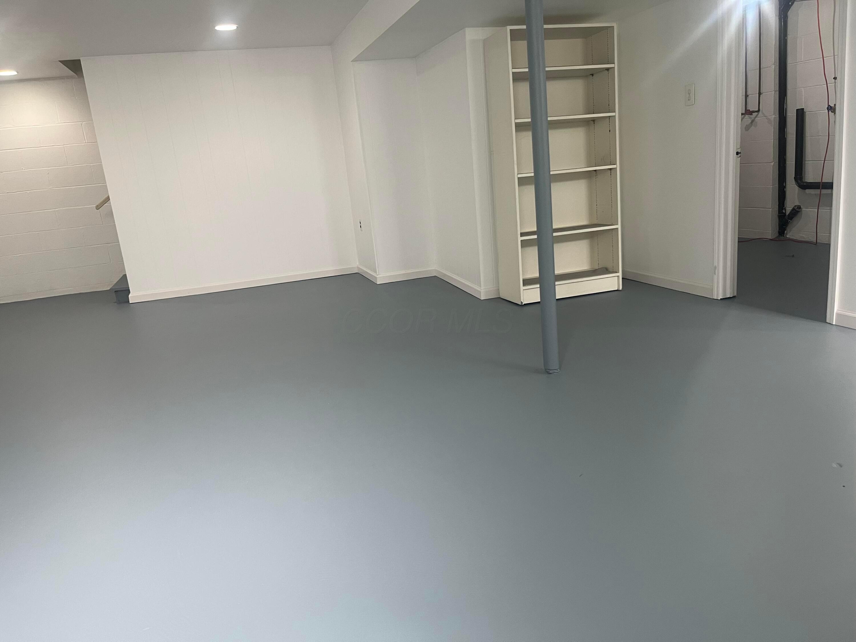 6652 Belleshire Street