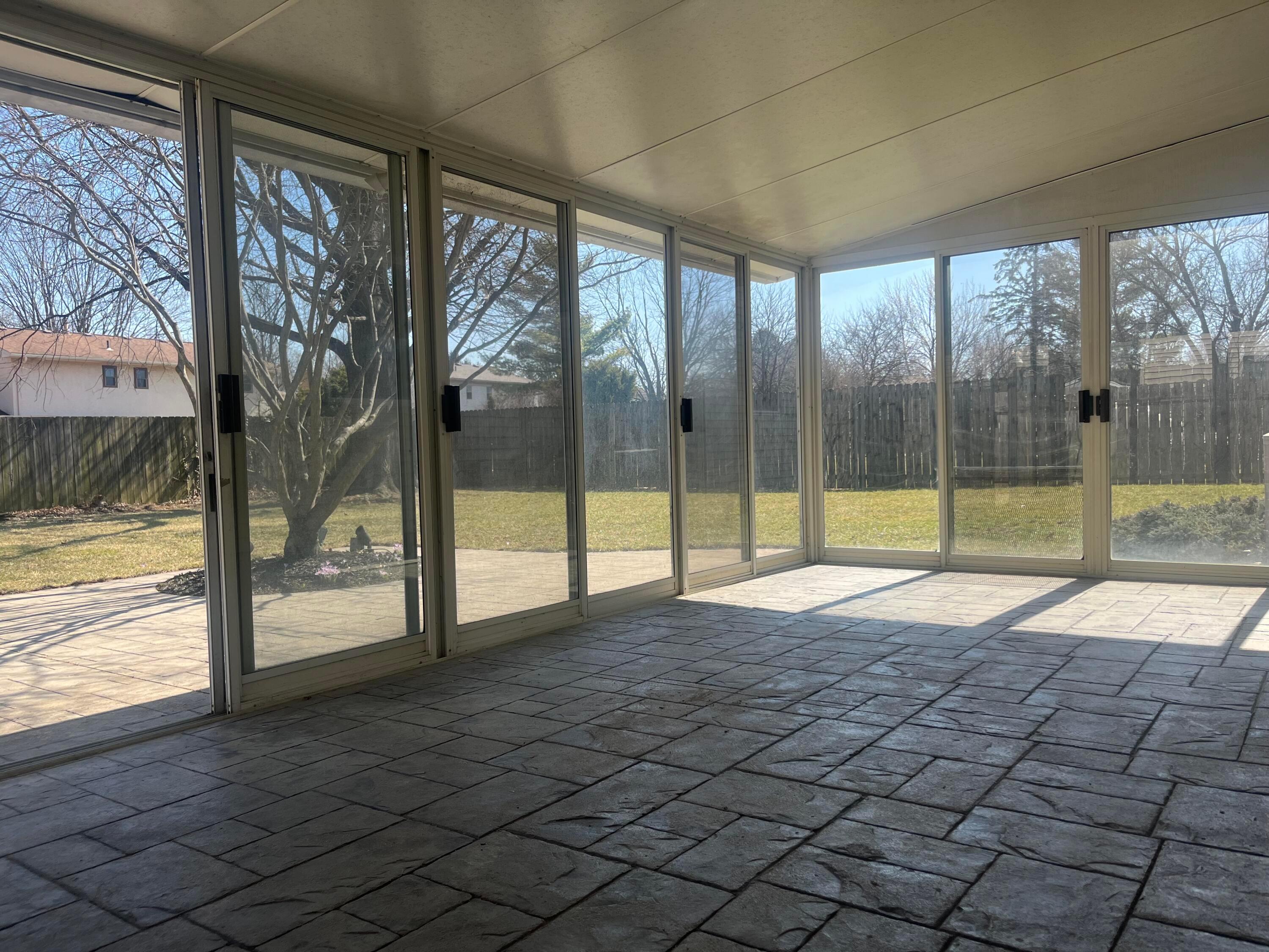 6652 Belleshire Street