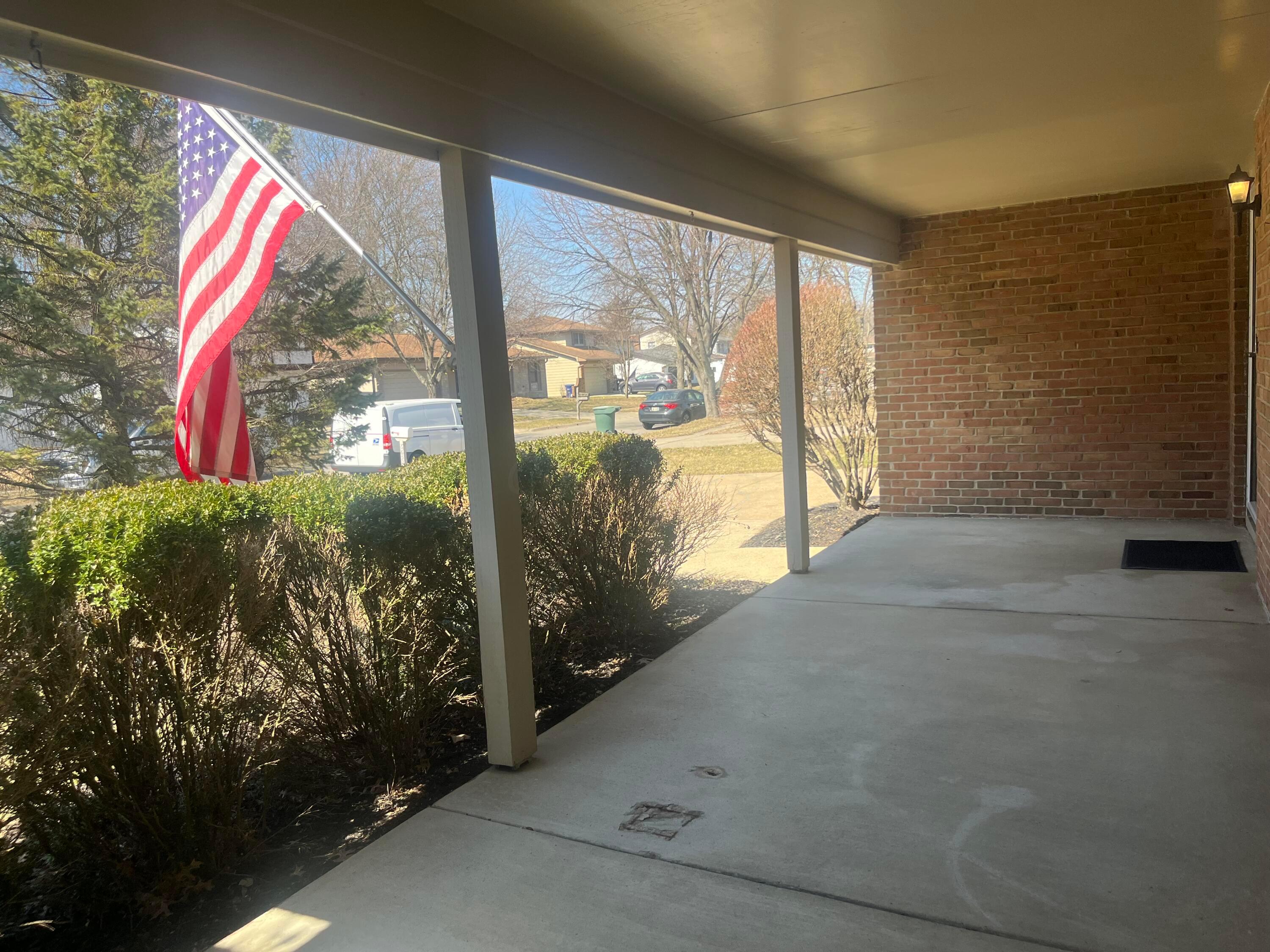 6652 Belleshire Street