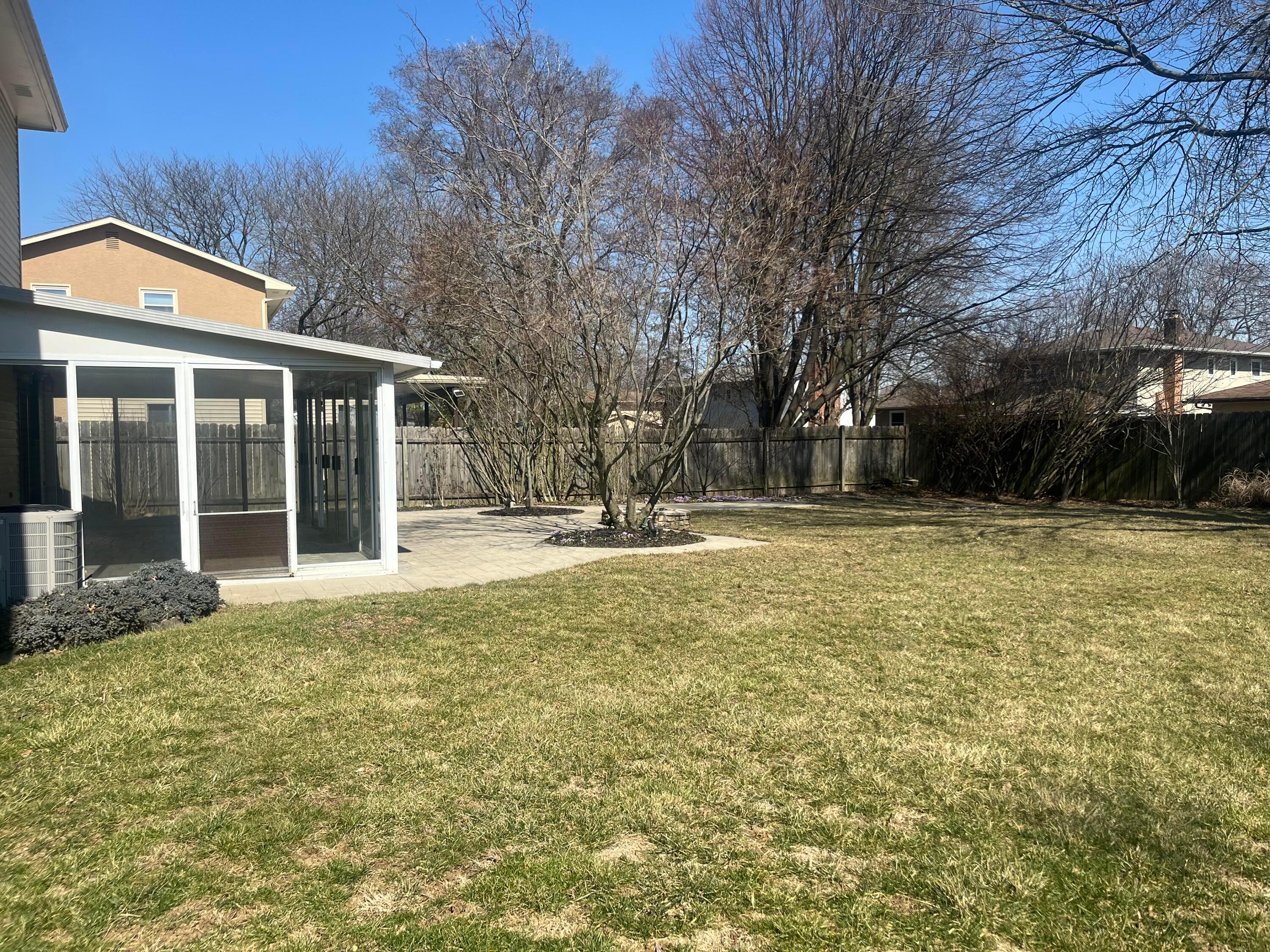 6652 Belleshire Street