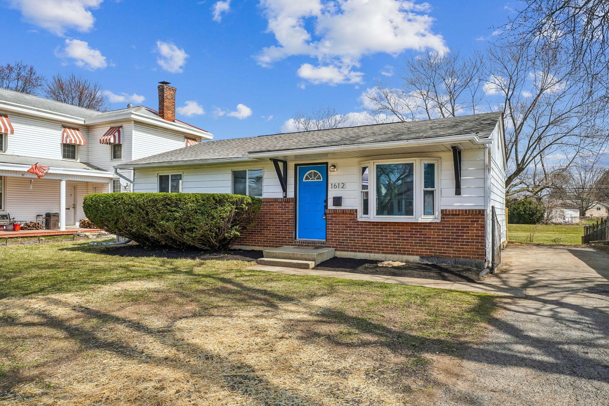 1612 Courtright Road