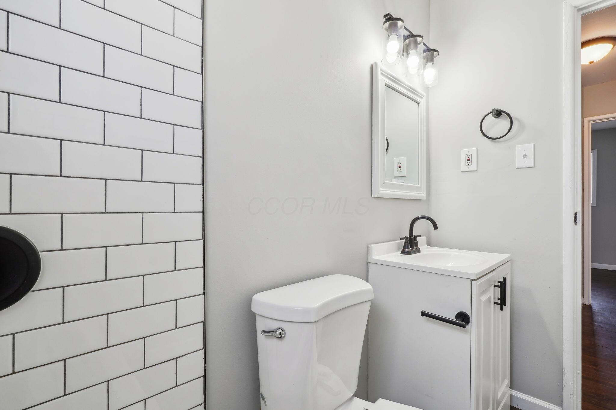 1612 Courtright Road