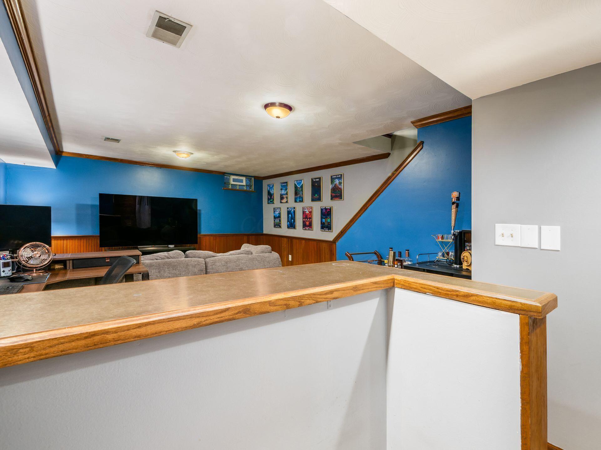 1612 Six Point Court