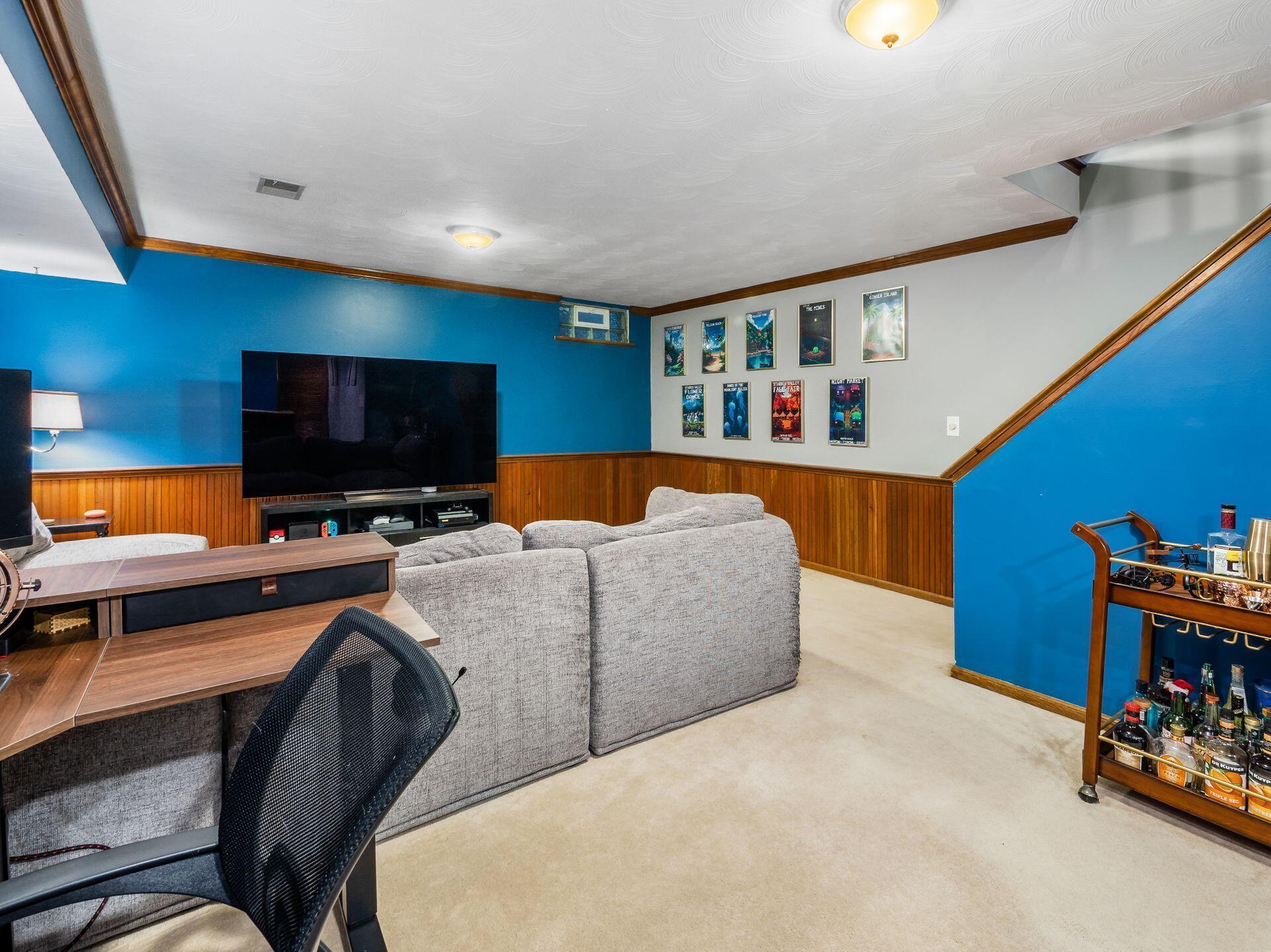 1612 Six Point Court