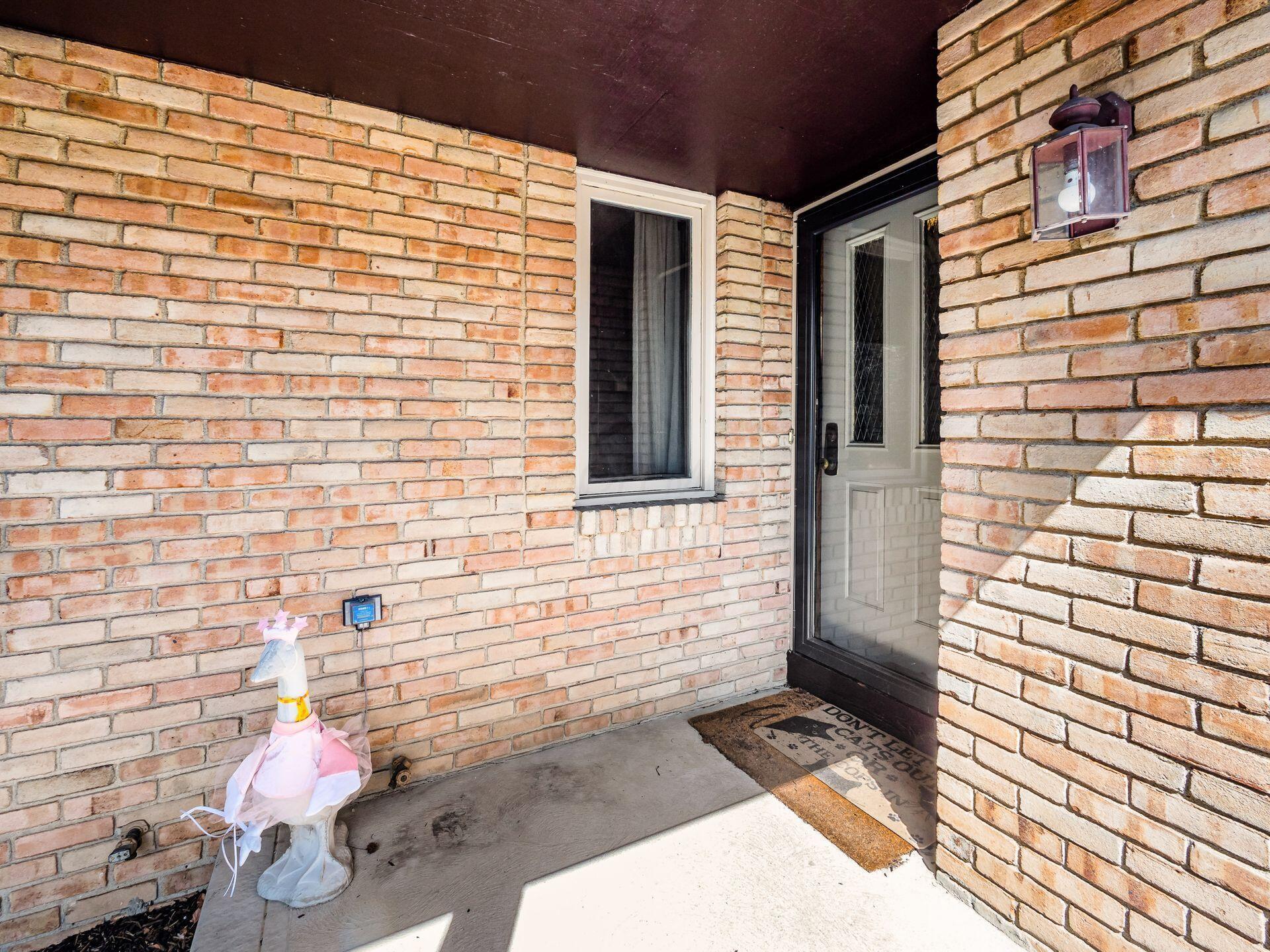 1612 Six Point Court