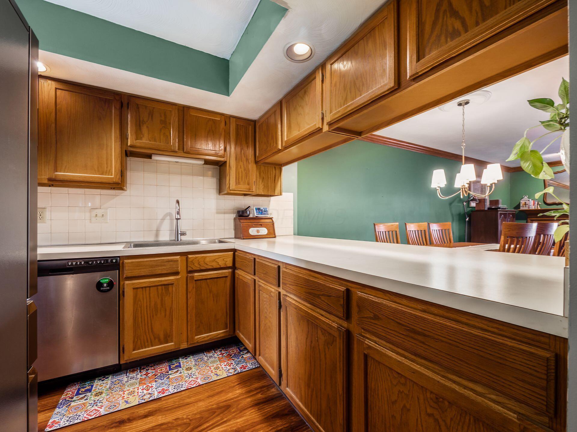 1612 Six Point Court