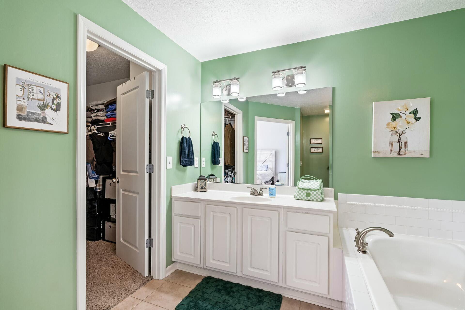 8102 Artisan Way, 8102