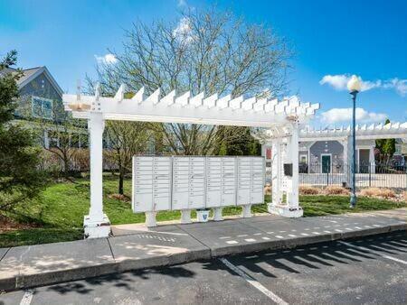 8102 Artisan Way, 8102