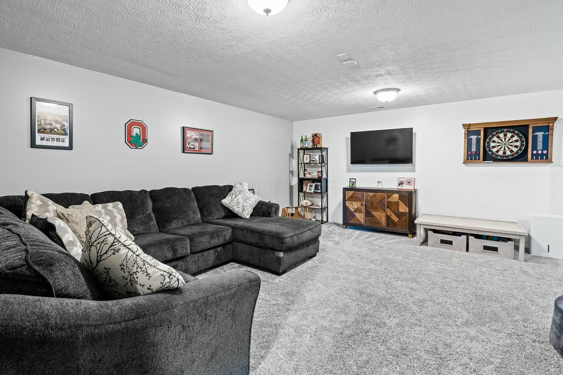 8102 Artisan Way, 8102