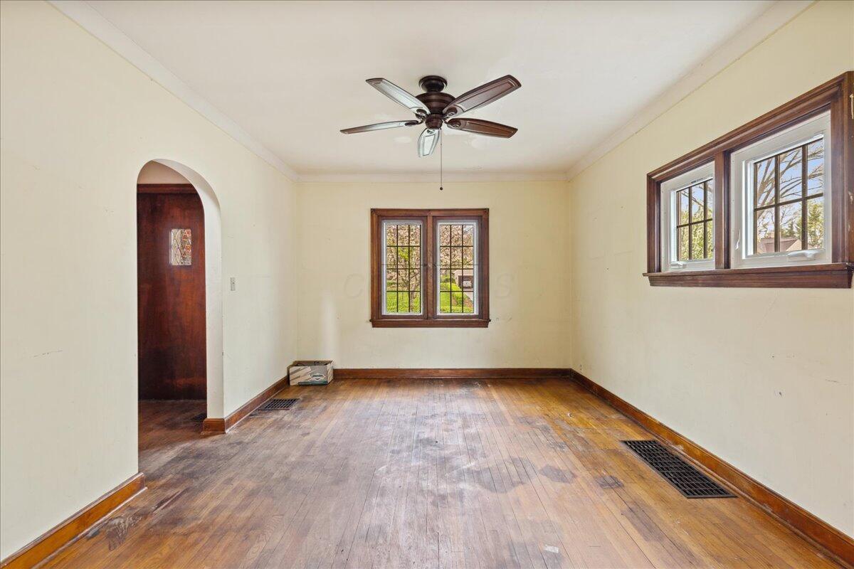 1951 Collingswood Road