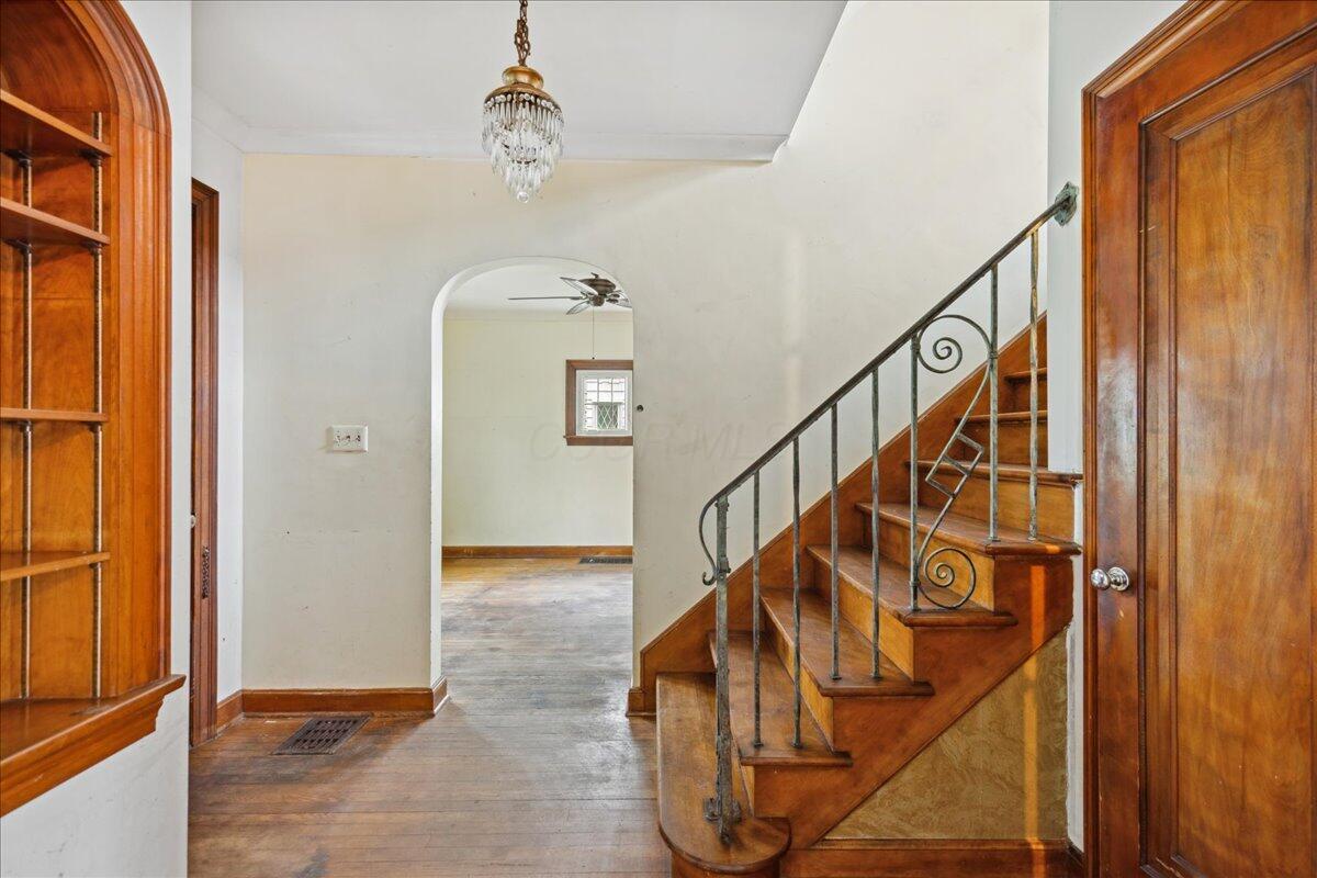 1951 Collingswood Road