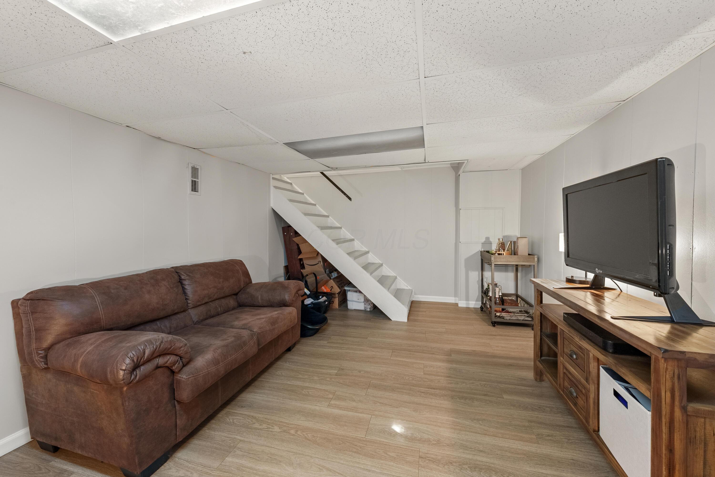 79 Tarryton Court W, 18H