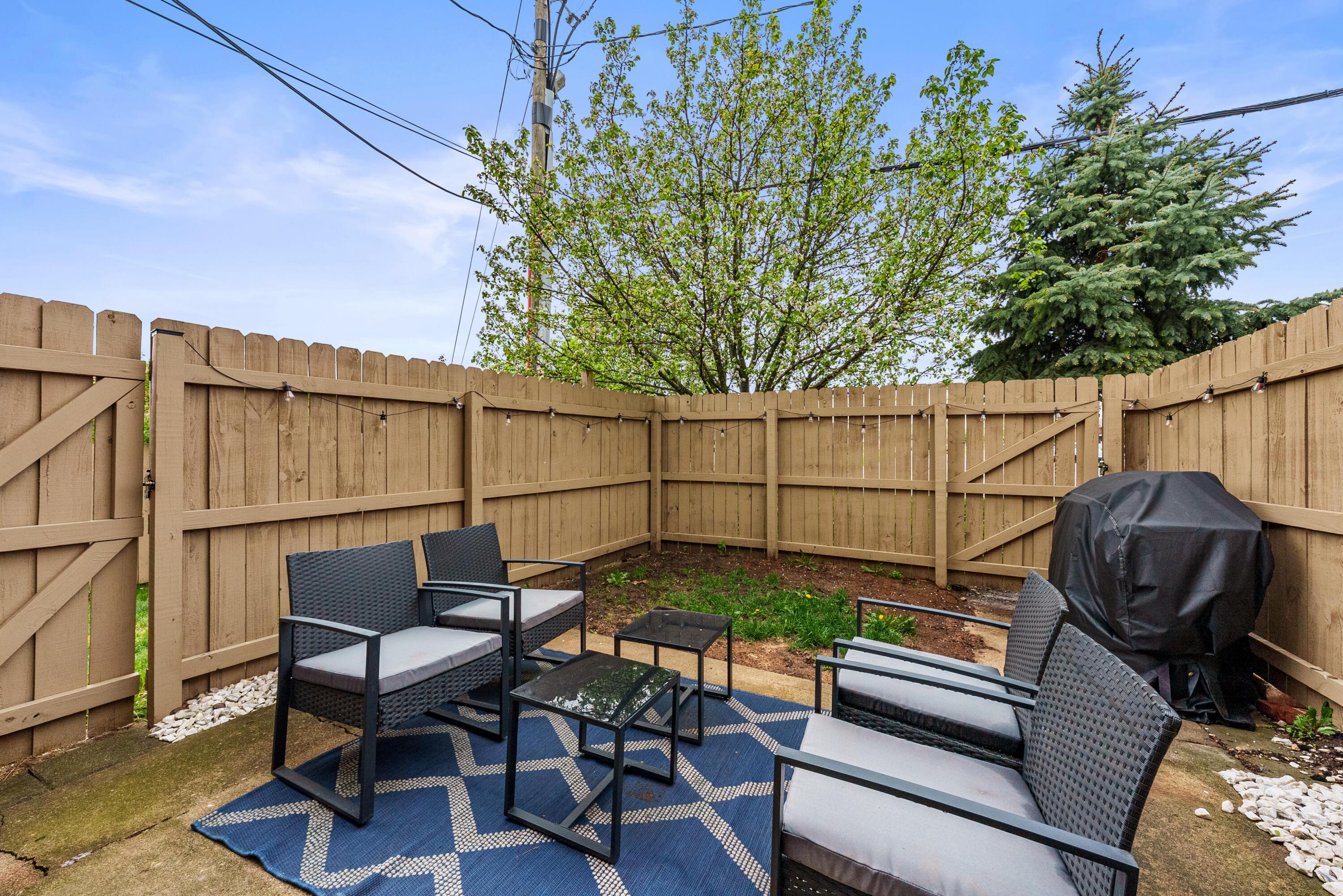 79 Tarryton Court W, 18H