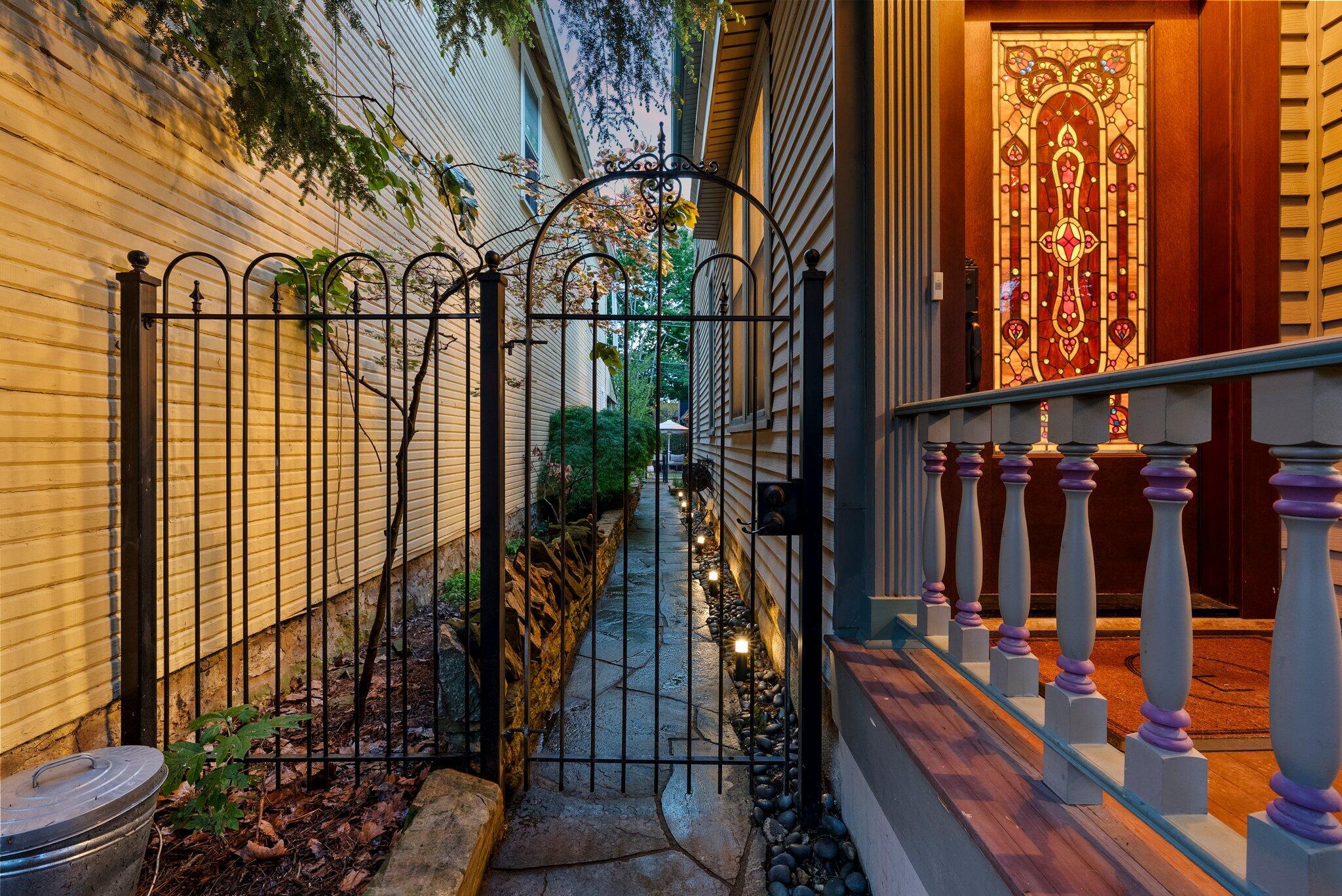 1047 Highland Street