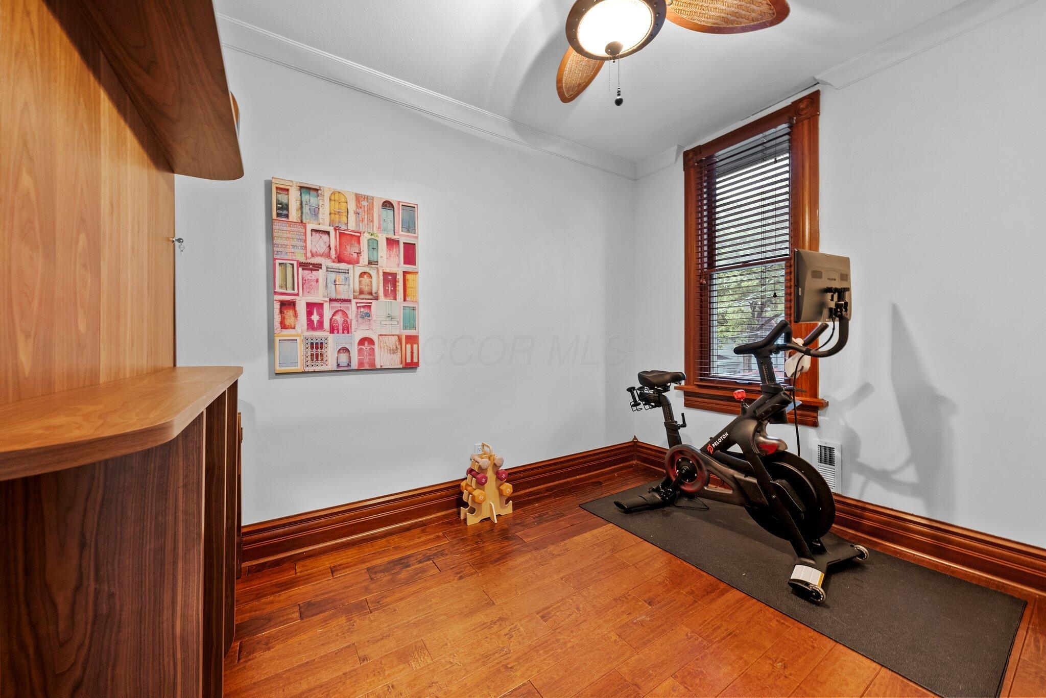 1047 Highland Street