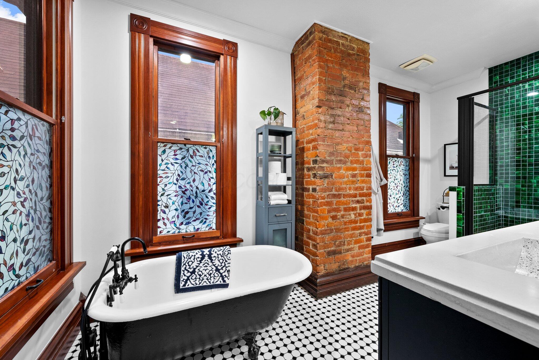 1047 Highland Street