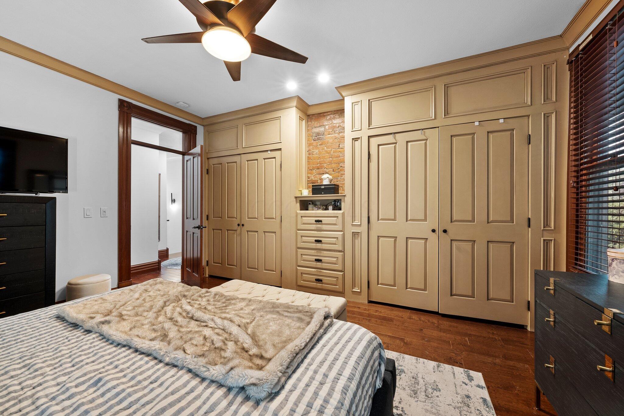 1047 Highland Street