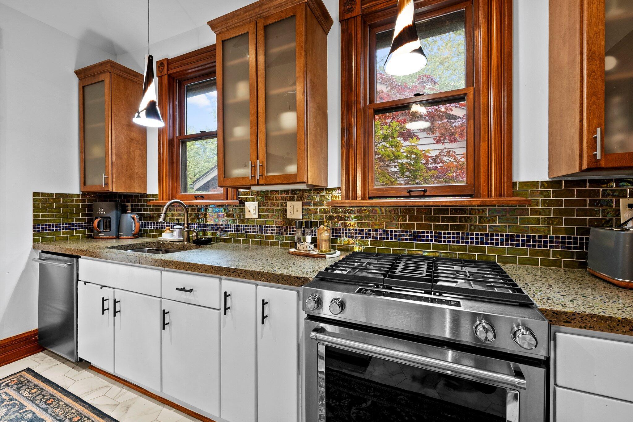 1047 Highland Street