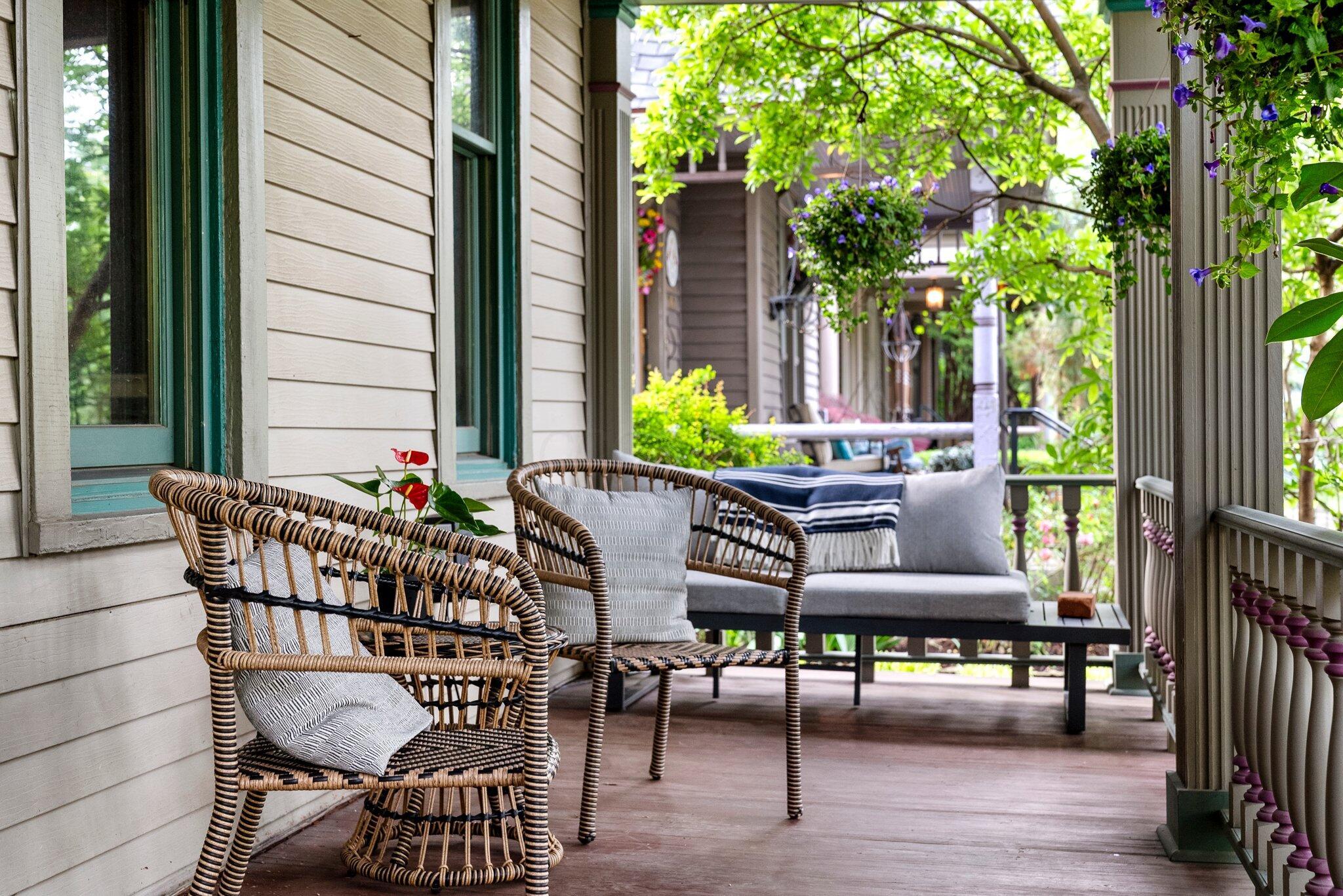 1047 Highland Street