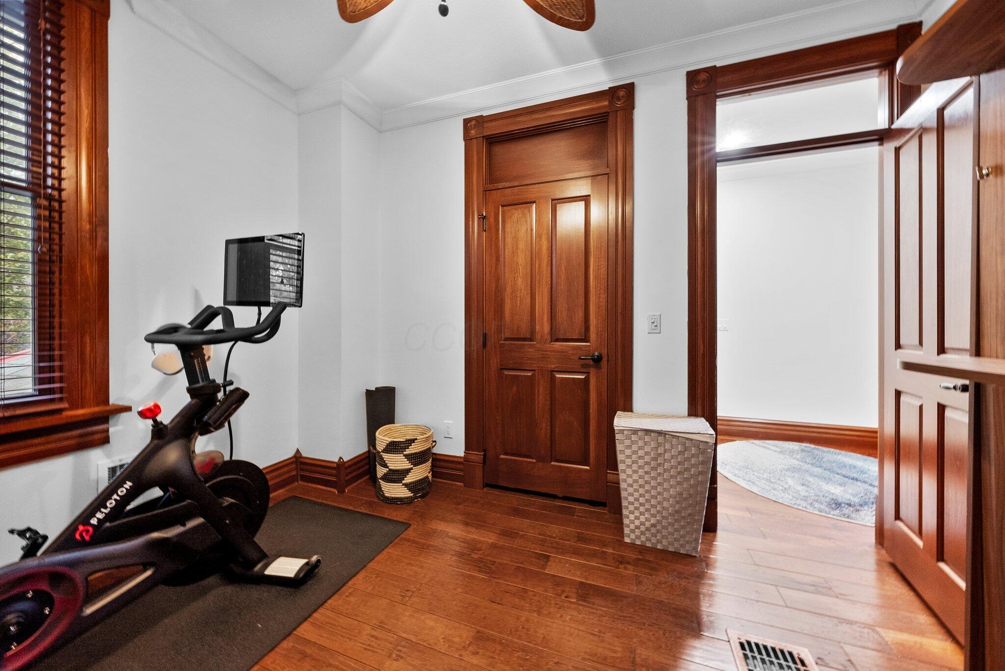 1047 Highland Street