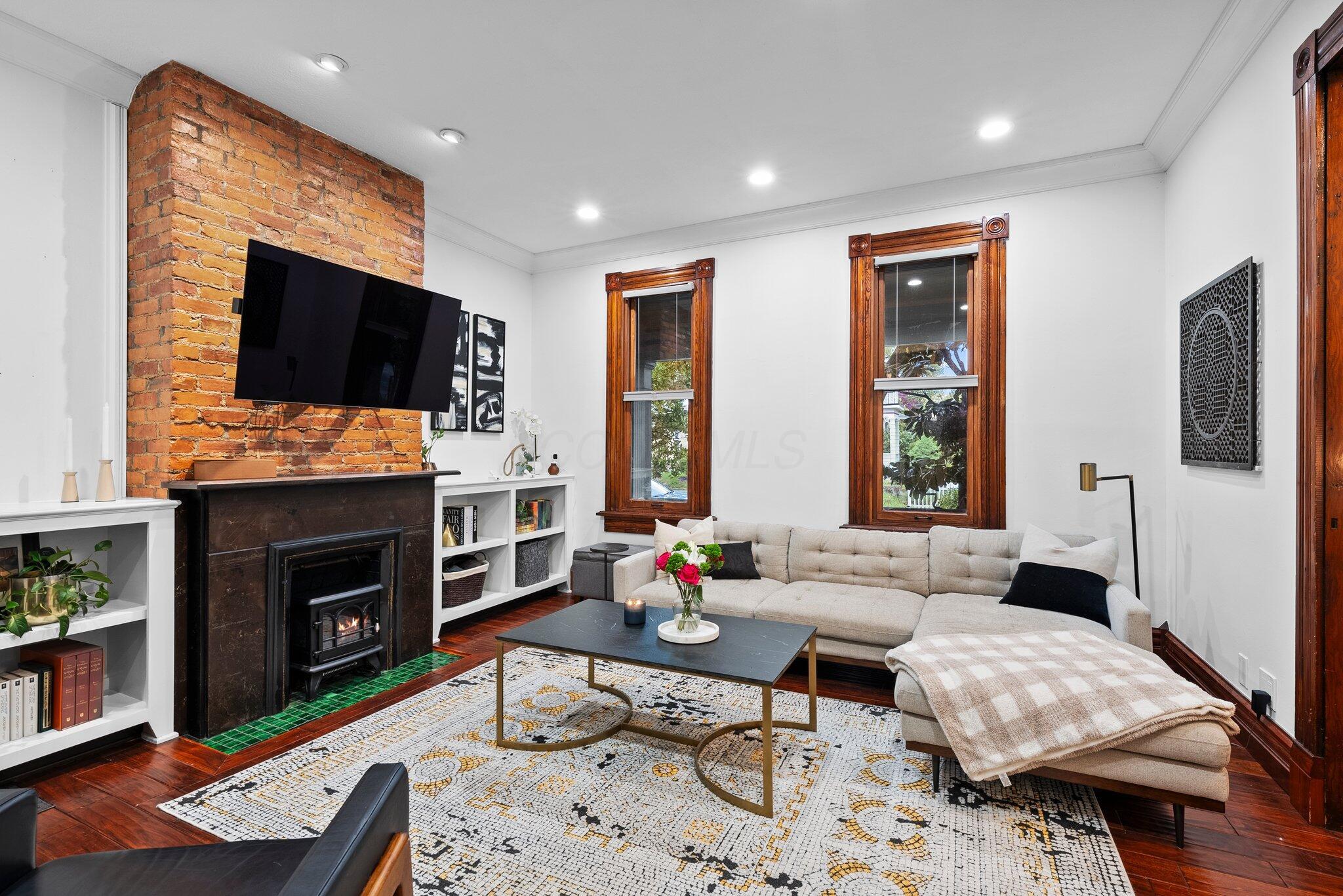 1047 Highland Street