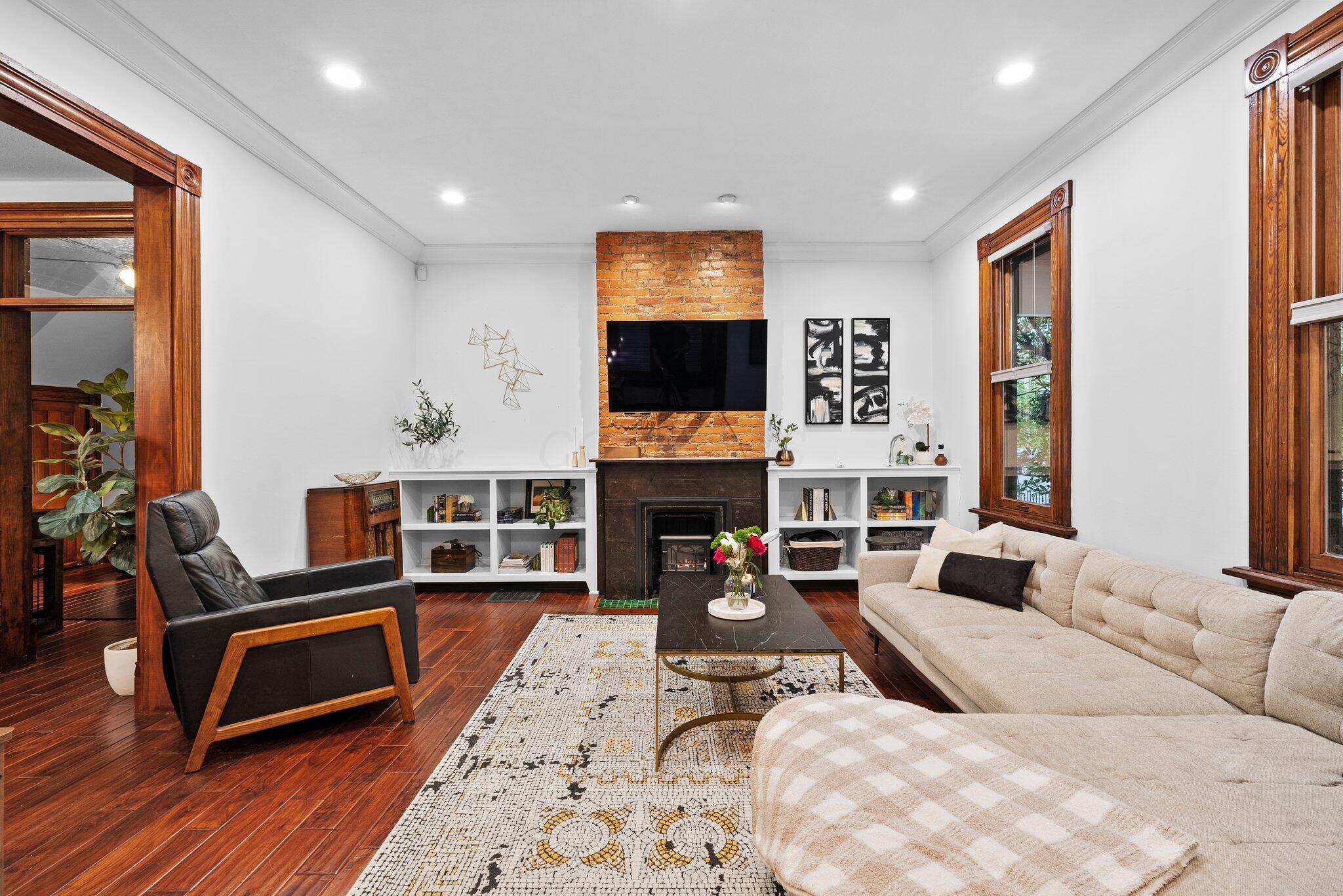 1047 Highland Street