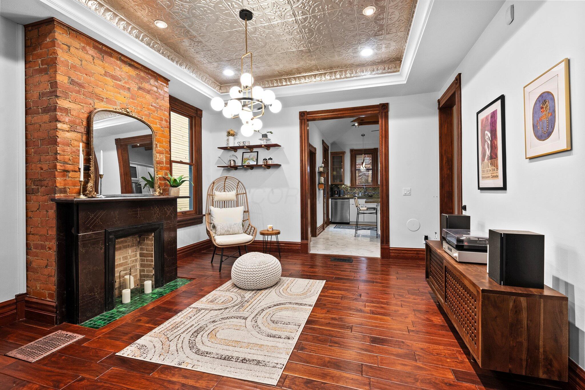 1047 Highland Street