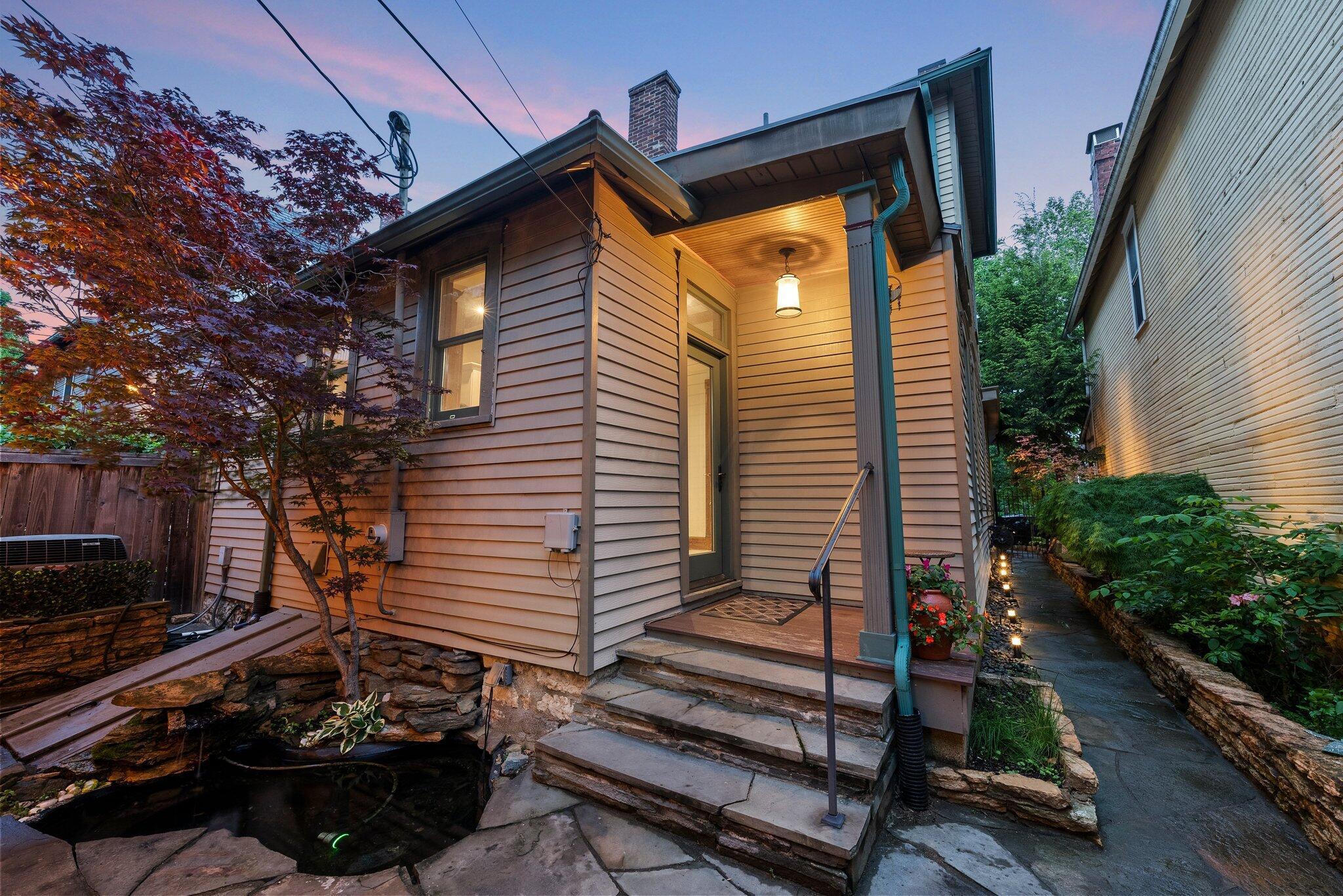 1047 Highland Street