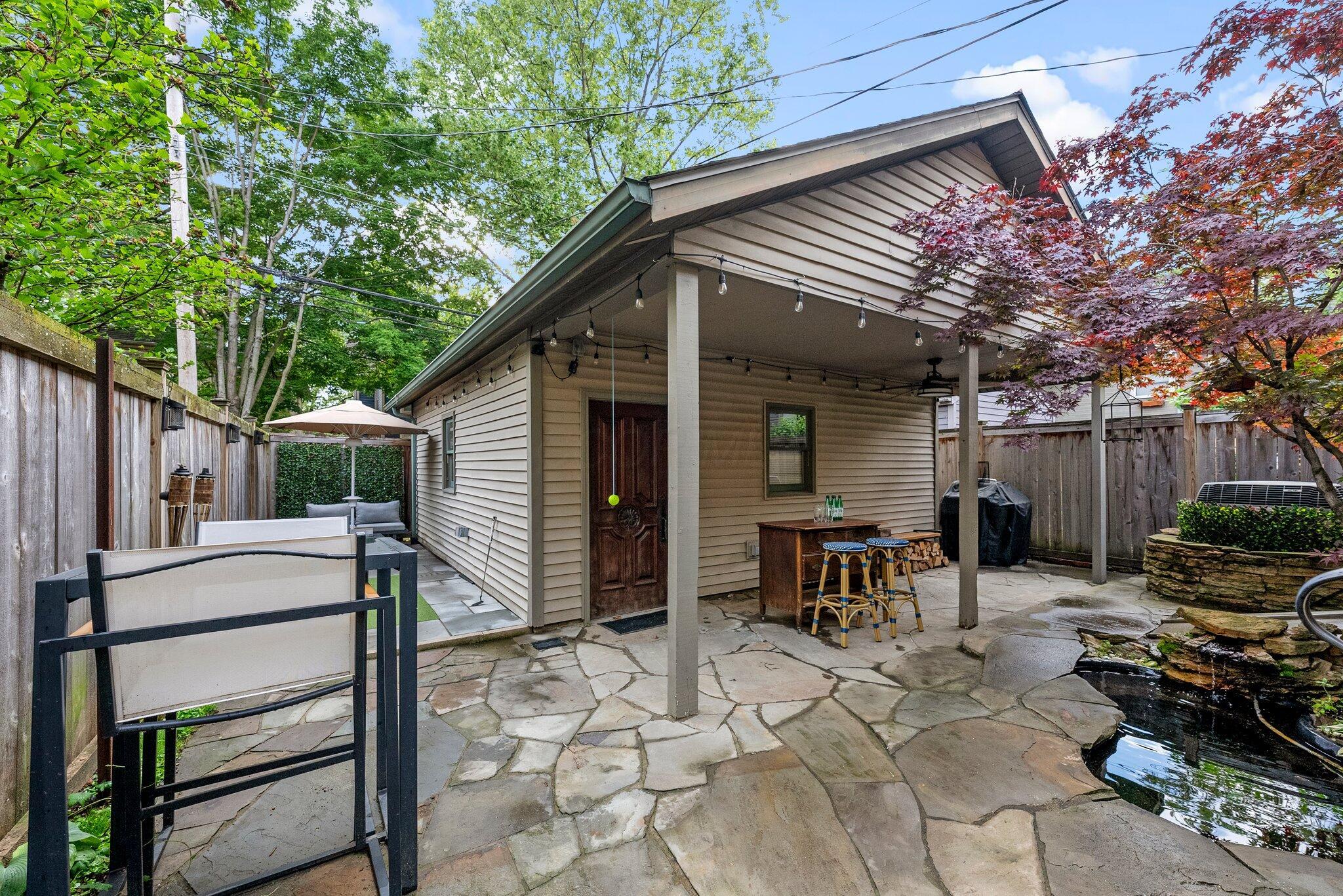 1047 Highland Street