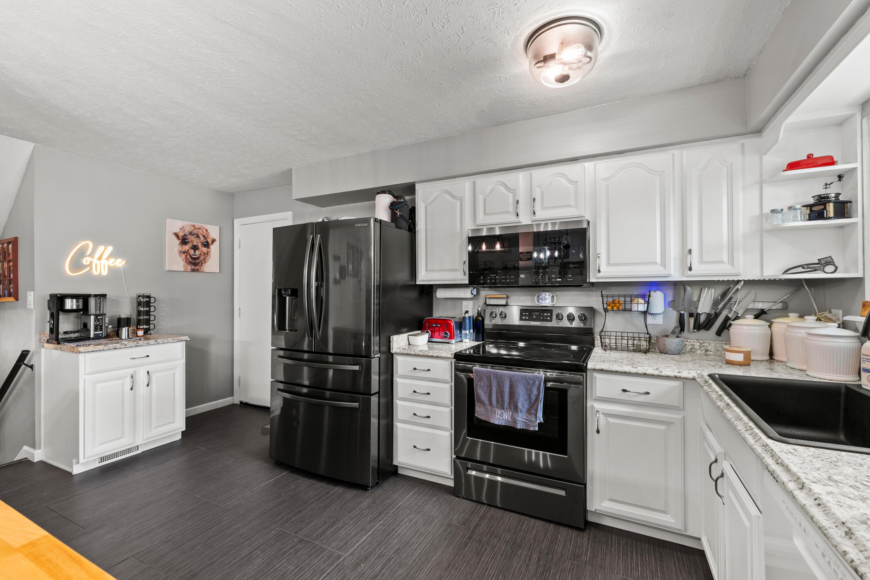 2923 Falcon Bridge Drive