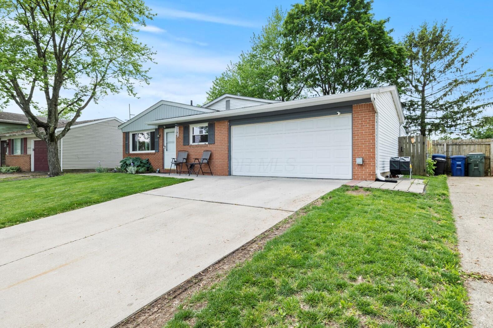 2923 Falcon Bridge Drive