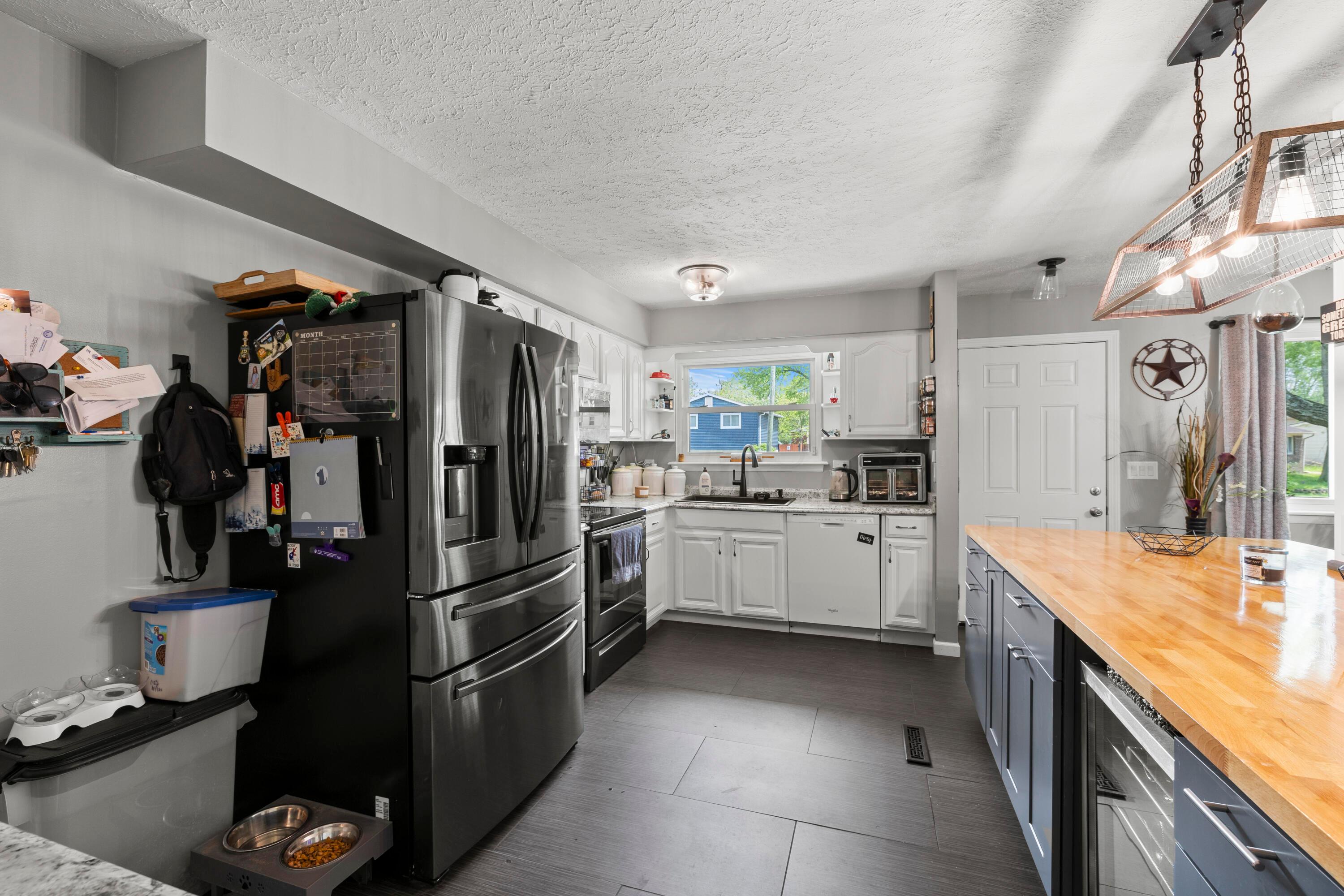 2923 Falcon Bridge Drive
