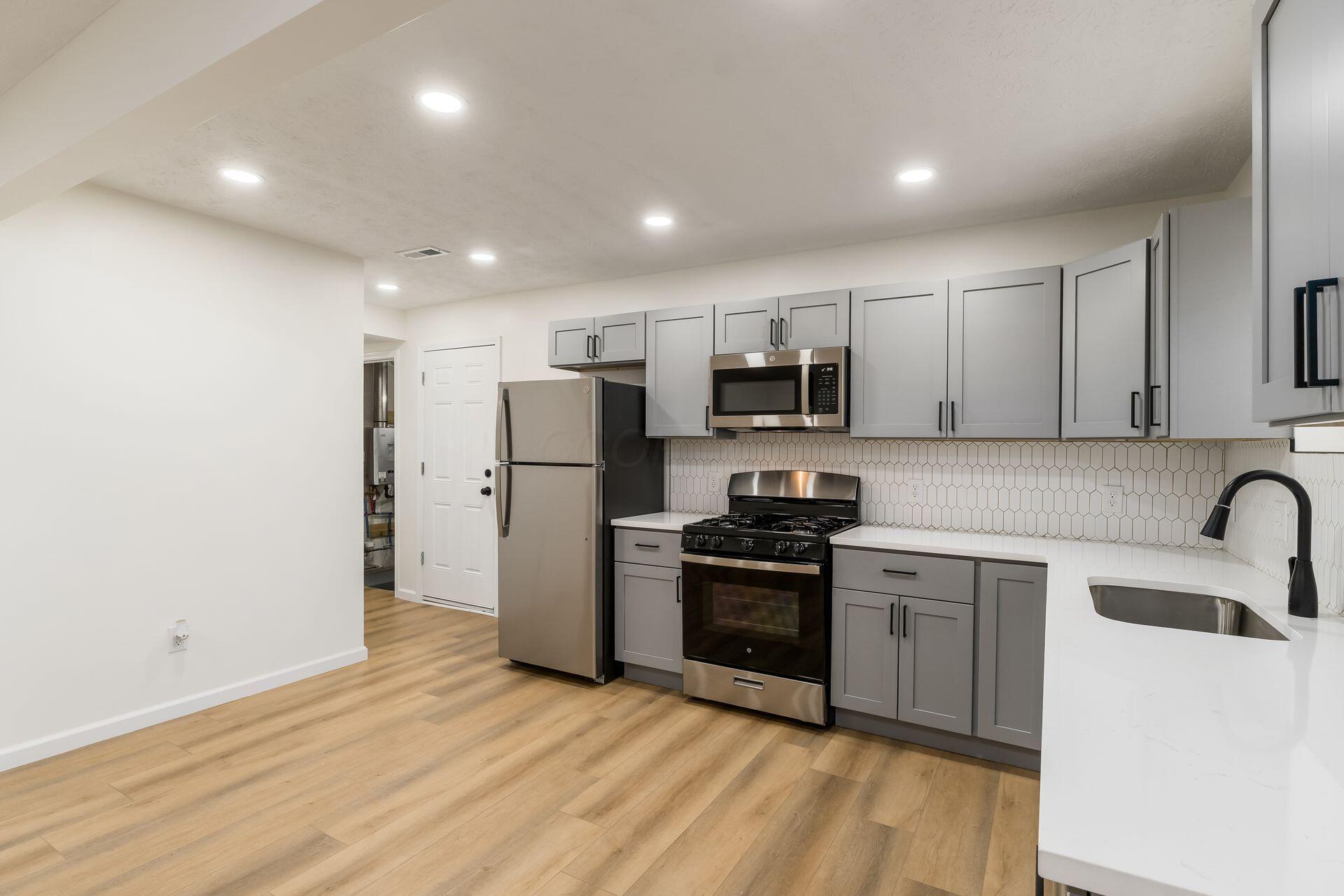 2318 Dawnlight Avenue