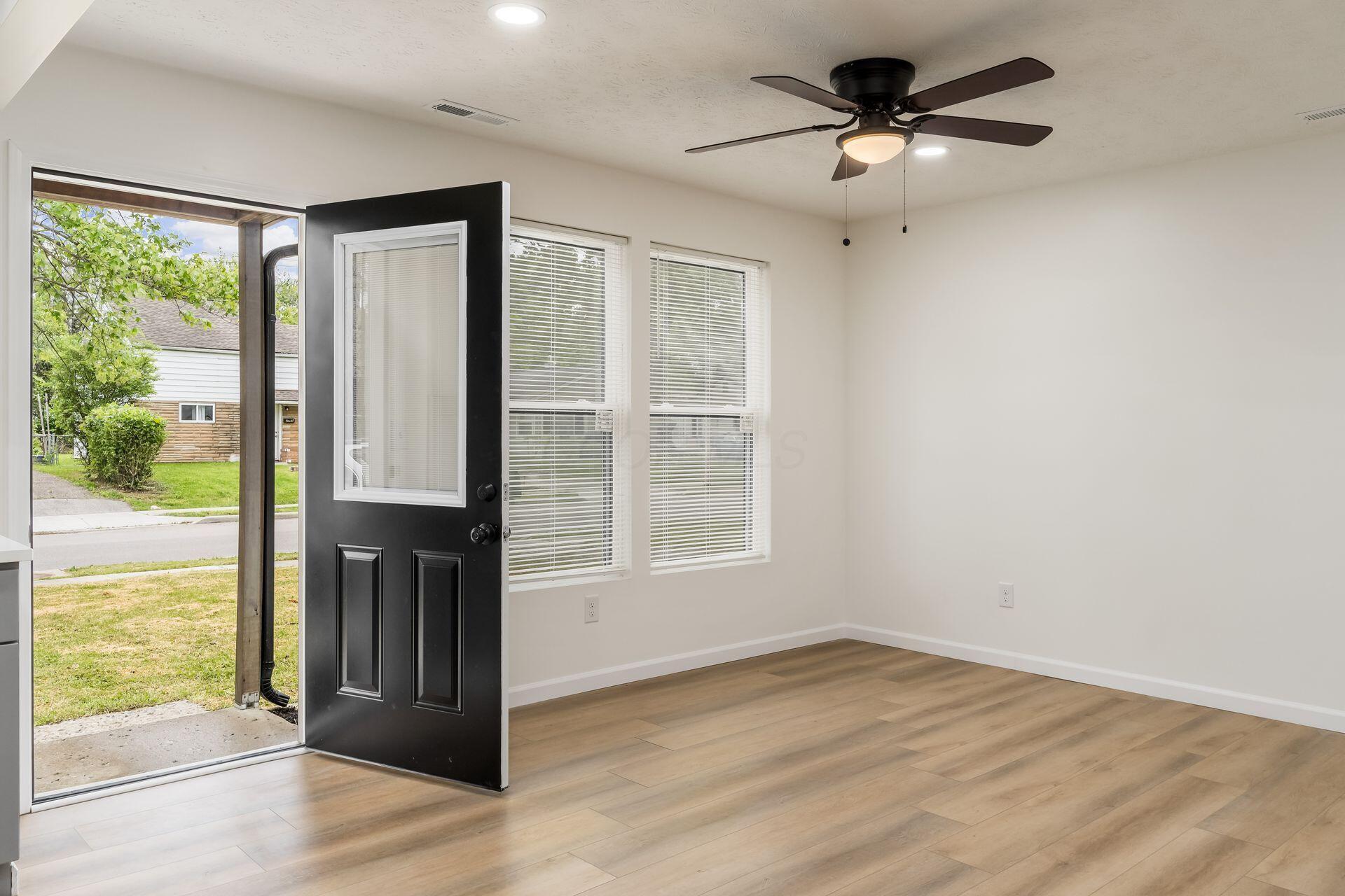 2318 Dawnlight Avenue