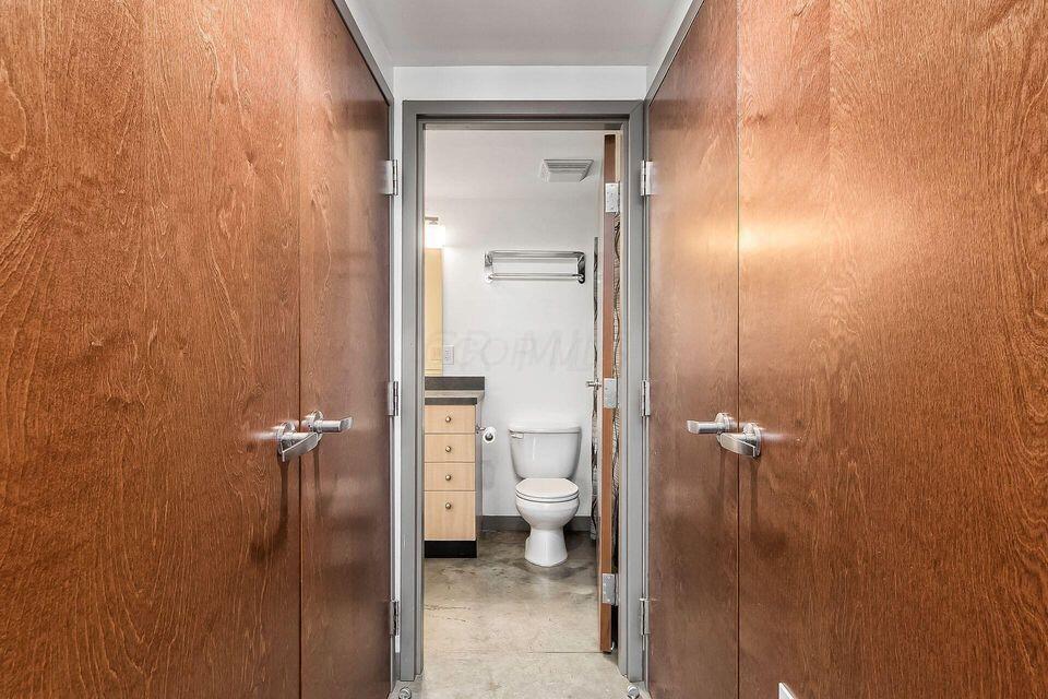 767 N High Street, R201