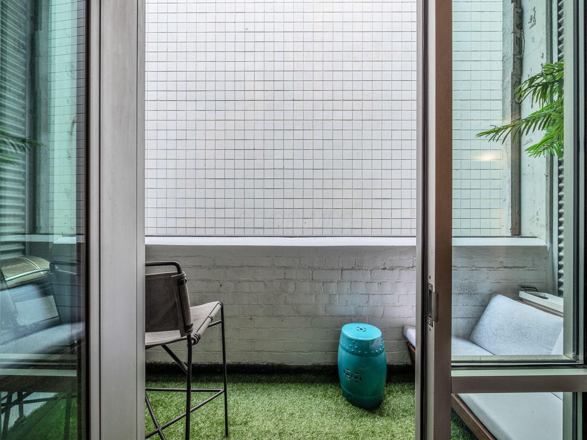 60 E Spring Street, 214