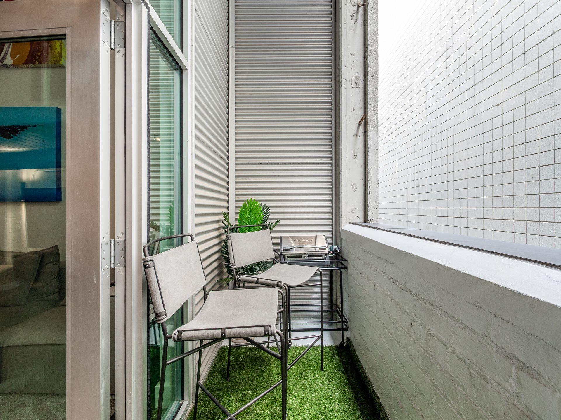 60 E Spring Street, 214